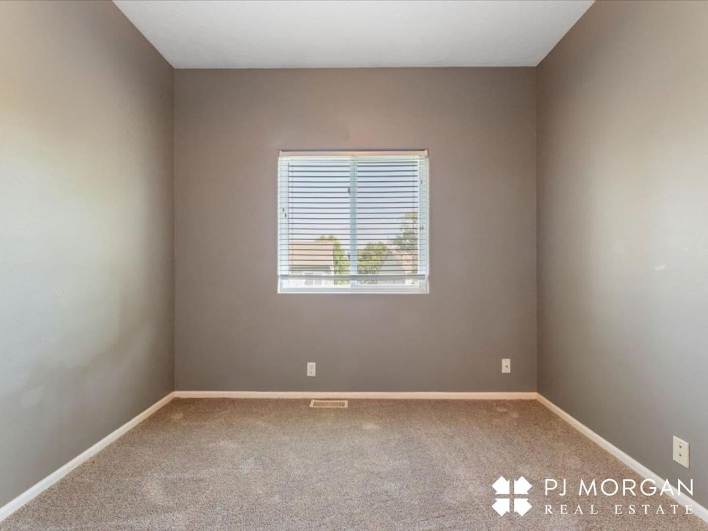 Omaha House: 14464 Saratoga