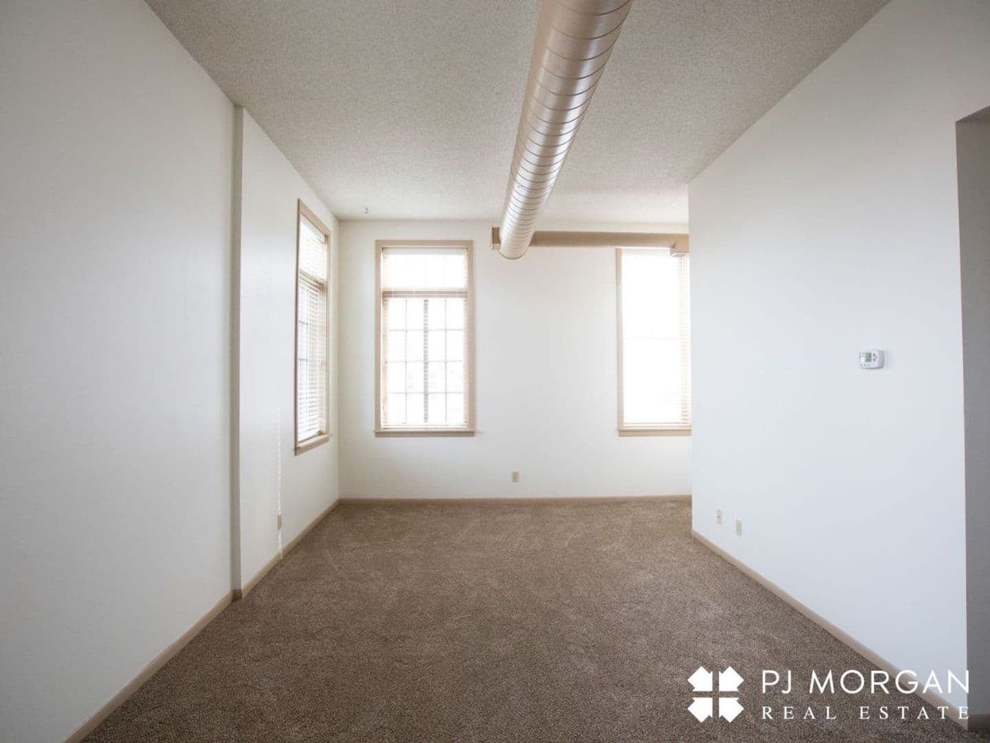 Omaha Apartment: 1402 1/2 S 13th St