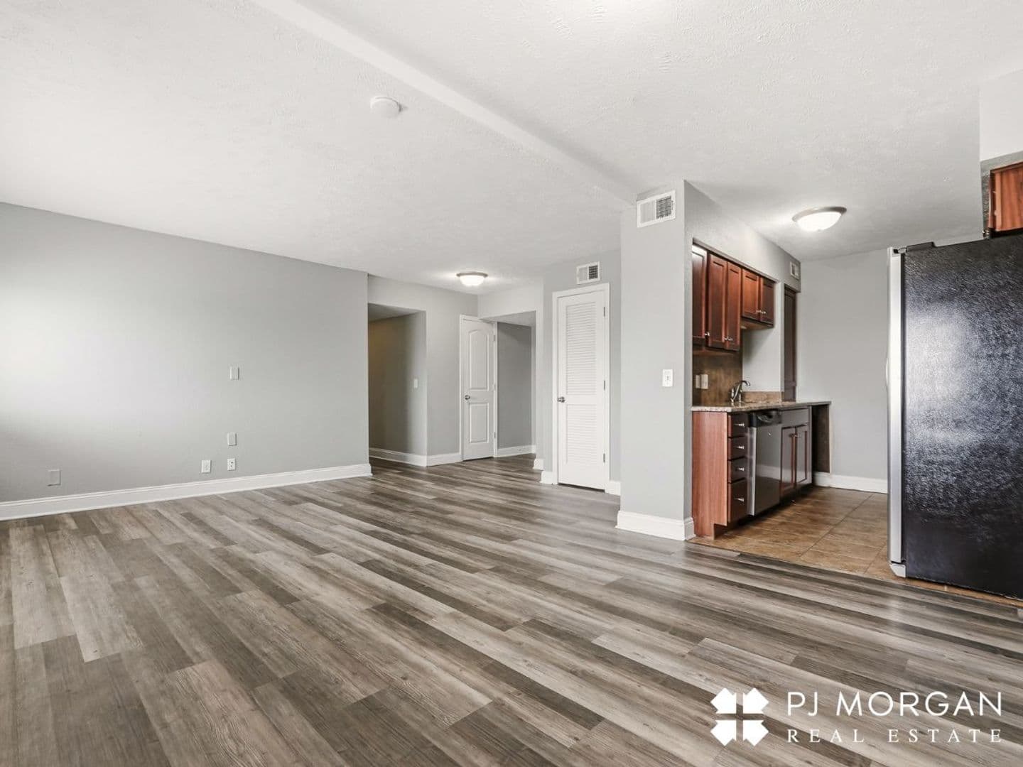 Omaha Apartment: 810 North 107th Avenue
