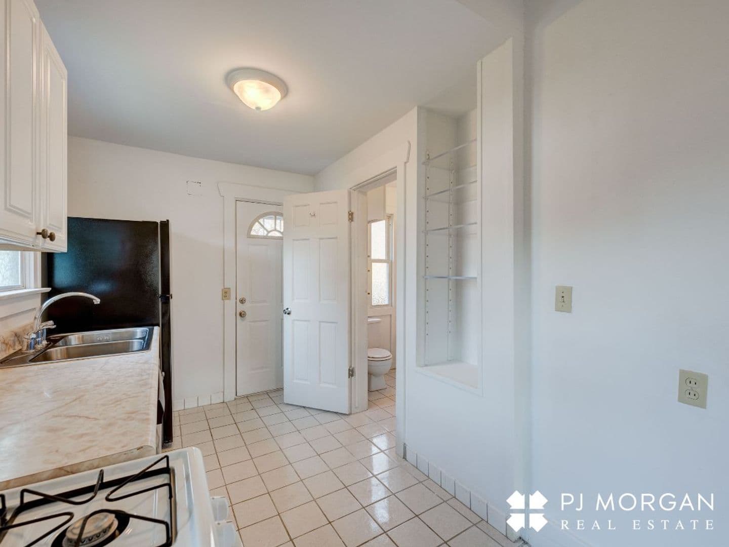 Omaha Apartment: 2122 S 35th Avenue