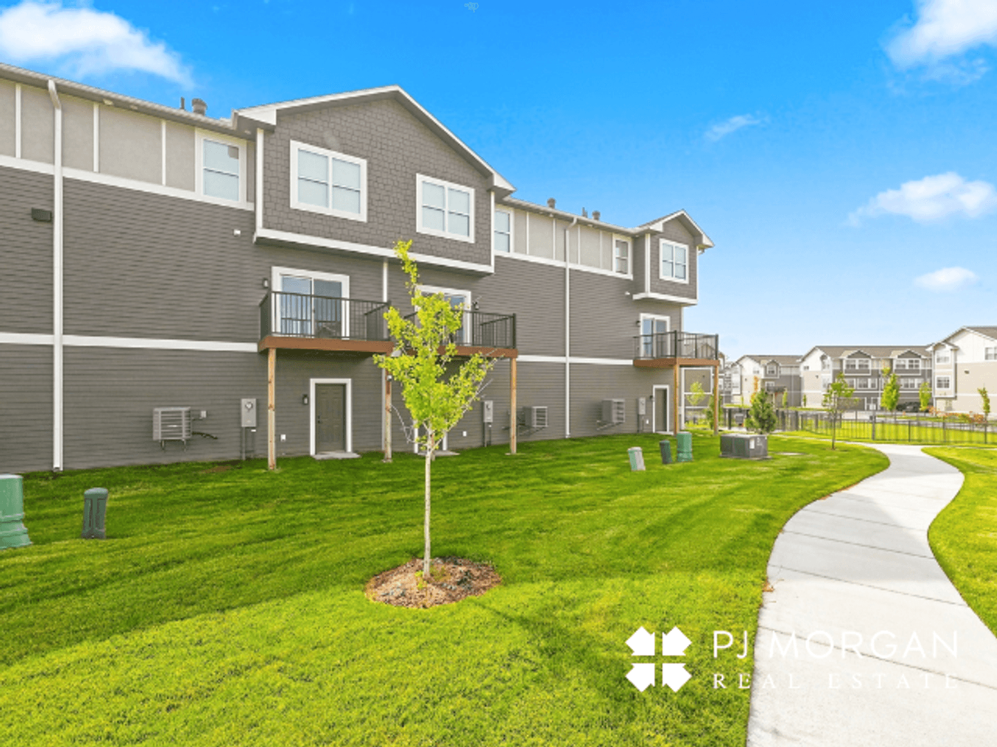 Elkhorn Townhome: 5404 S 207th Court