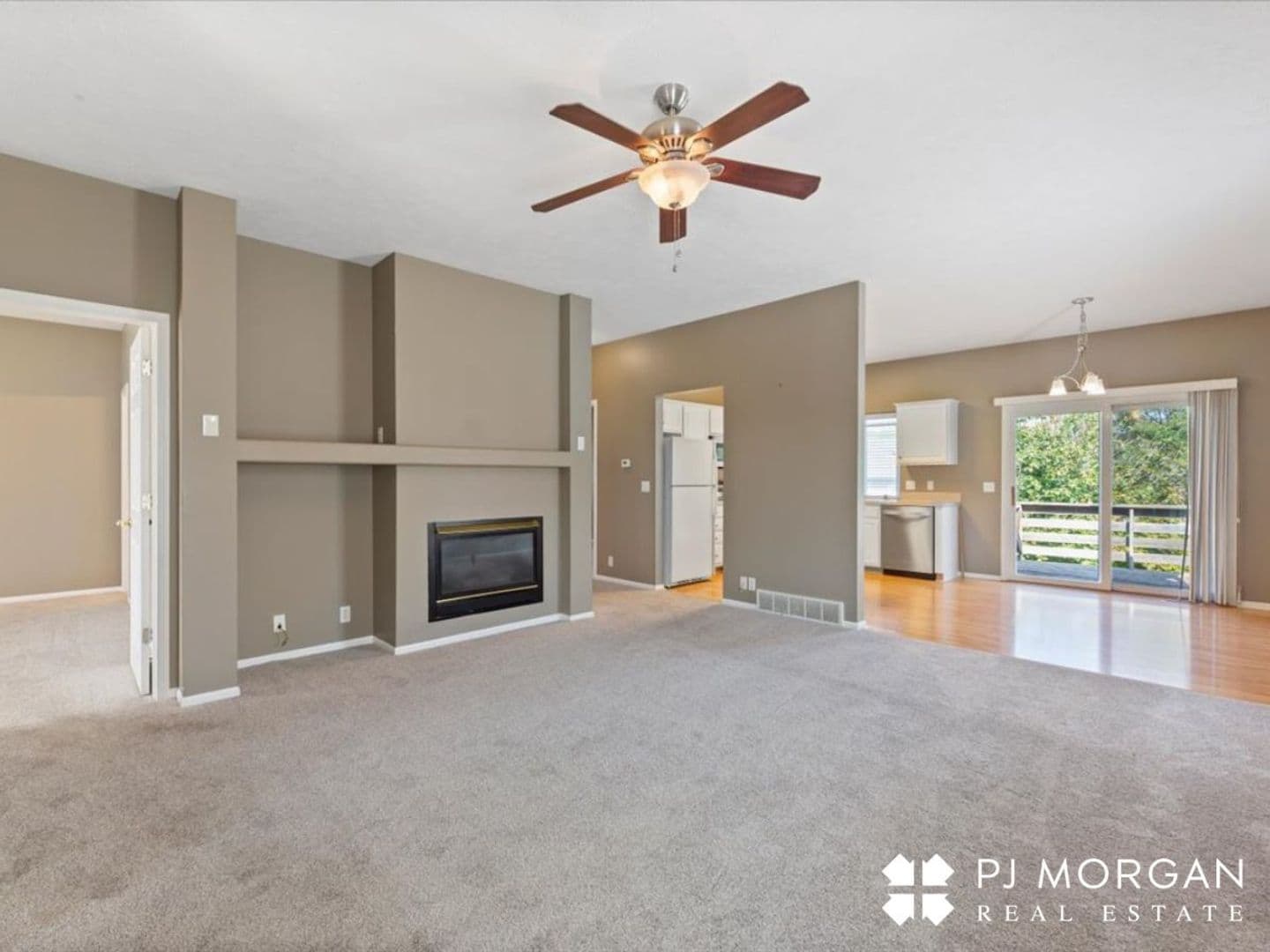 Omaha House: 14464 Saratoga