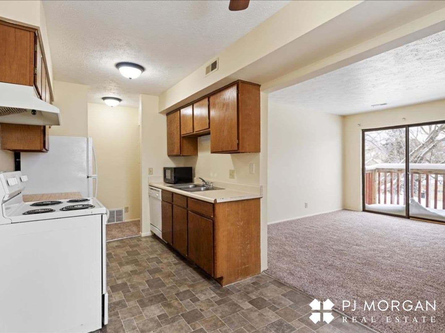 Omaha Apartment: 10808 Oakbrook Circle