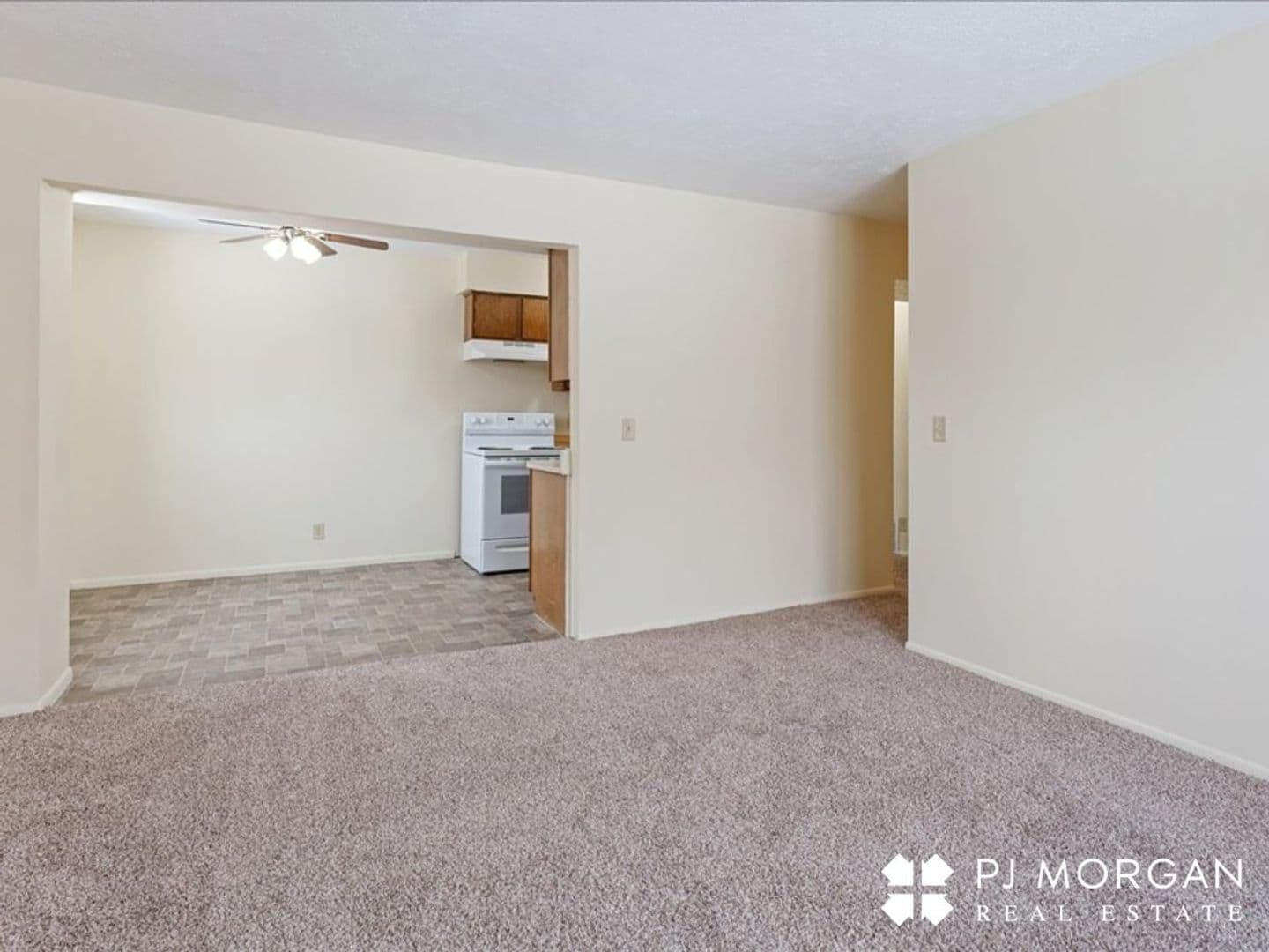 Omaha Apartment: 10808 Oakbrook Circle