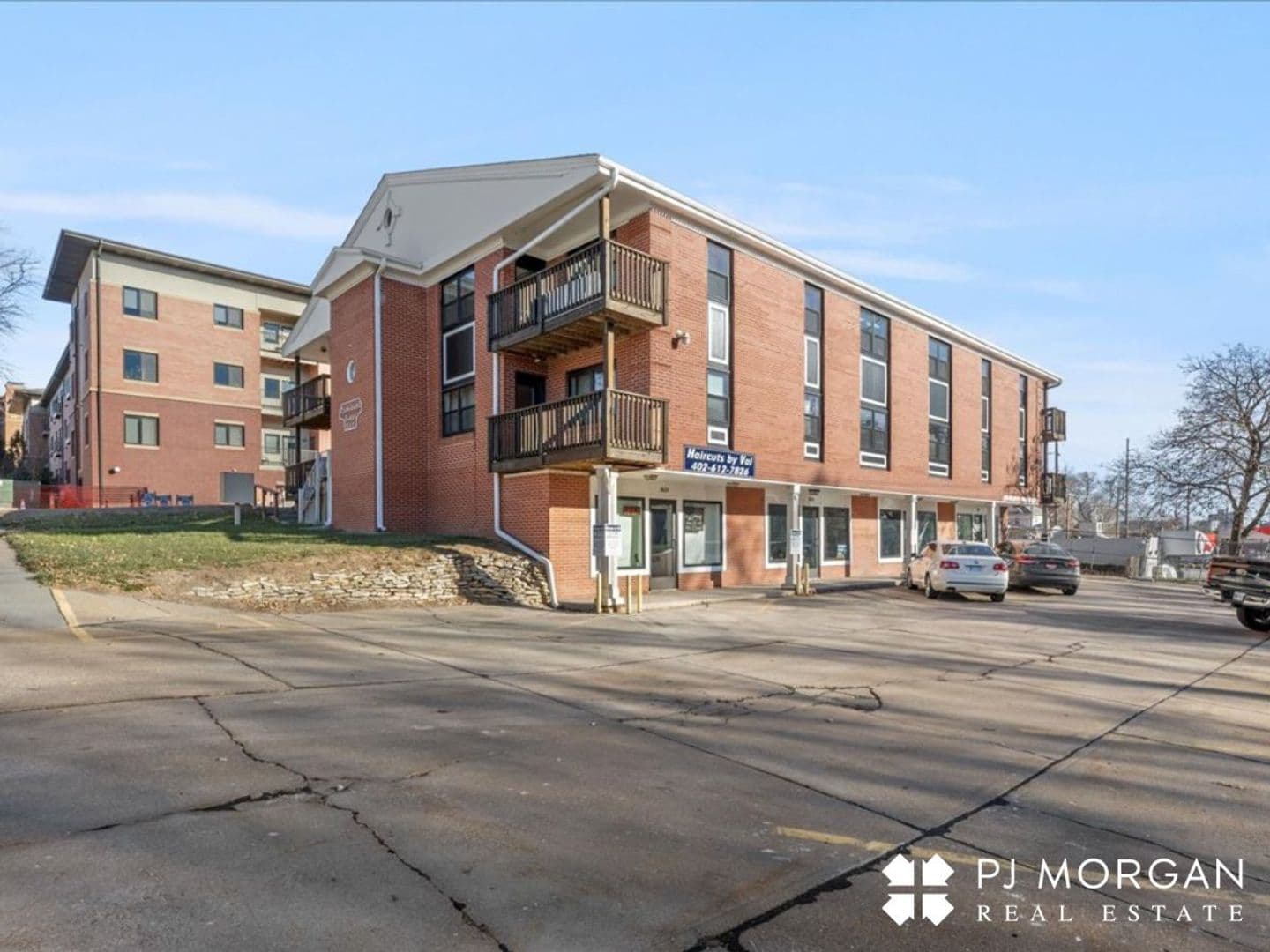 Omaha Apartment: 725 S. 37th St
