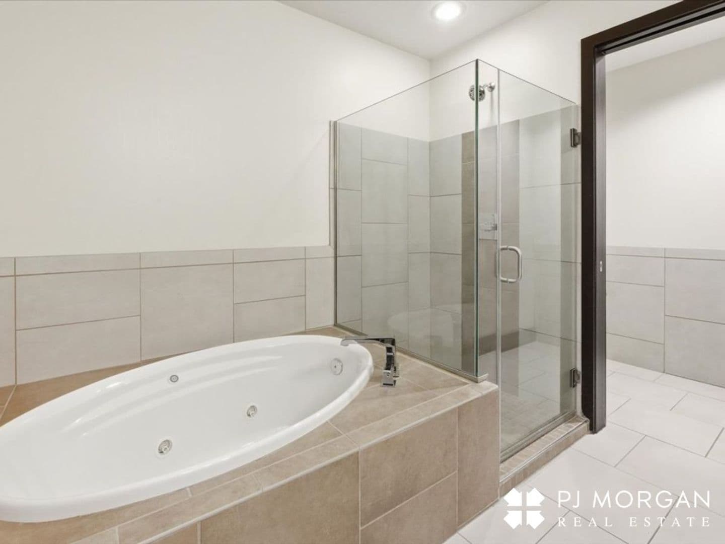 Omaha Apartment: 515 South 12th Street