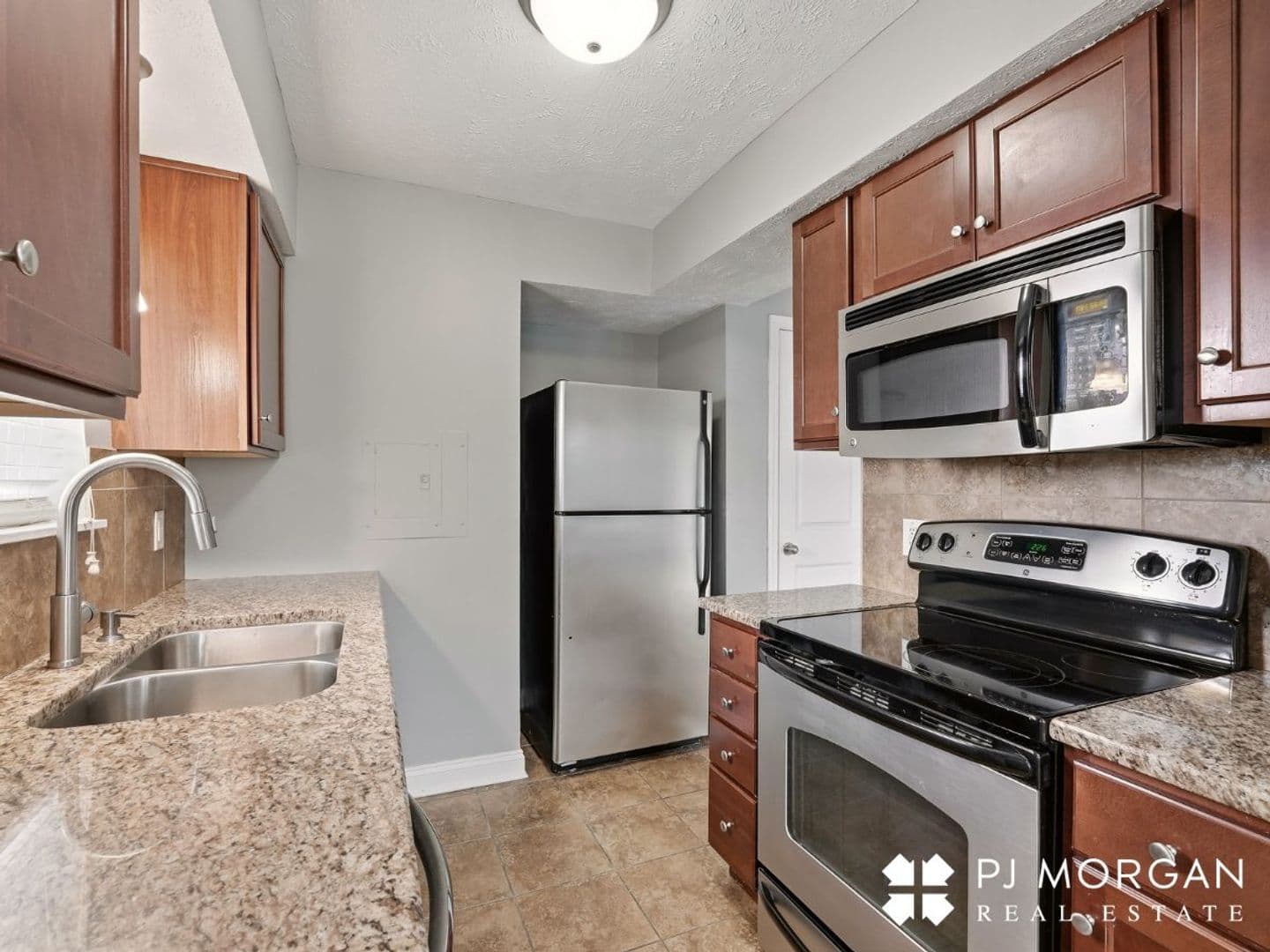 Omaha Apartment: 810 North 107th Avenue