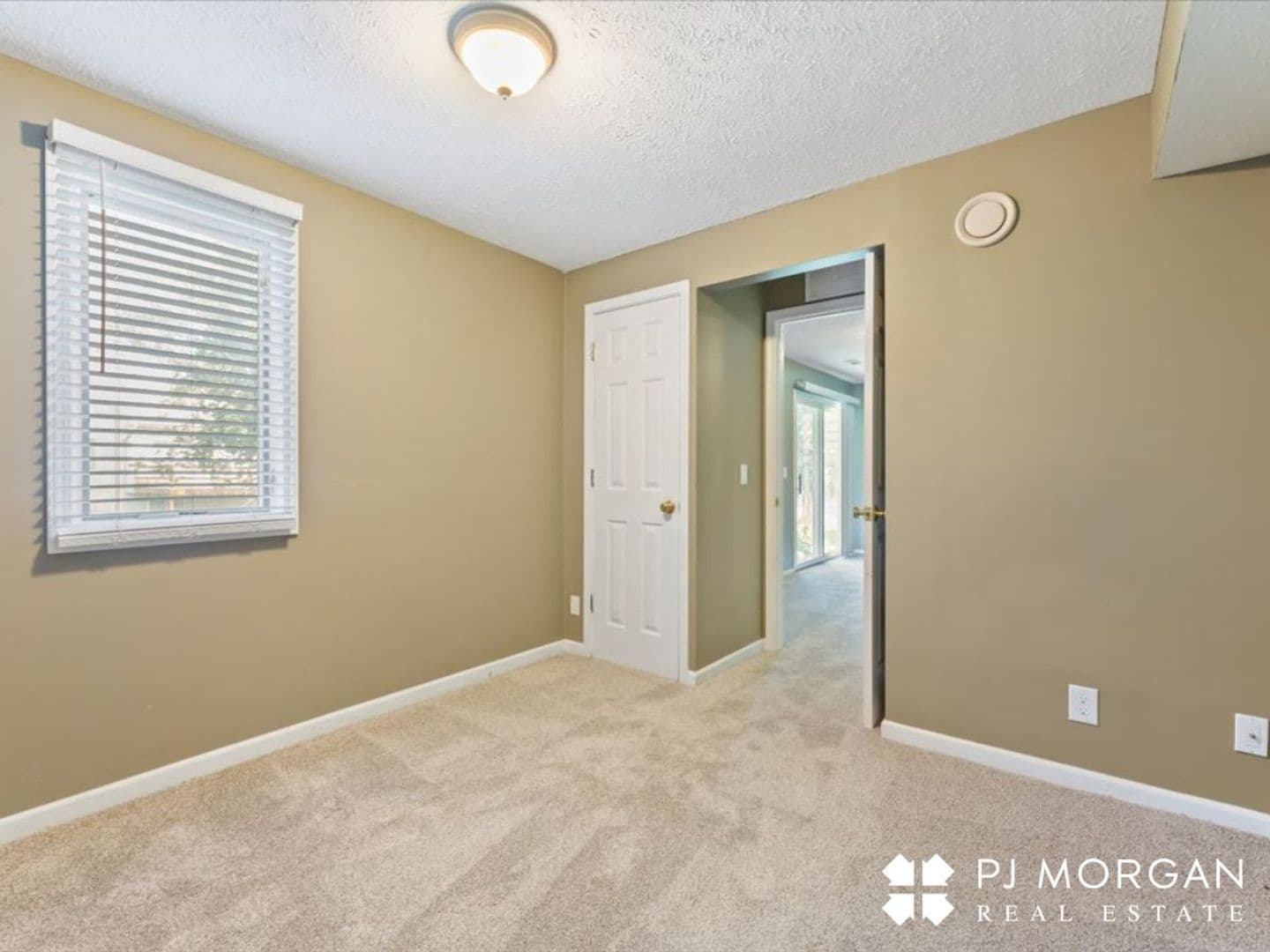 Omaha House: 14464 Saratoga