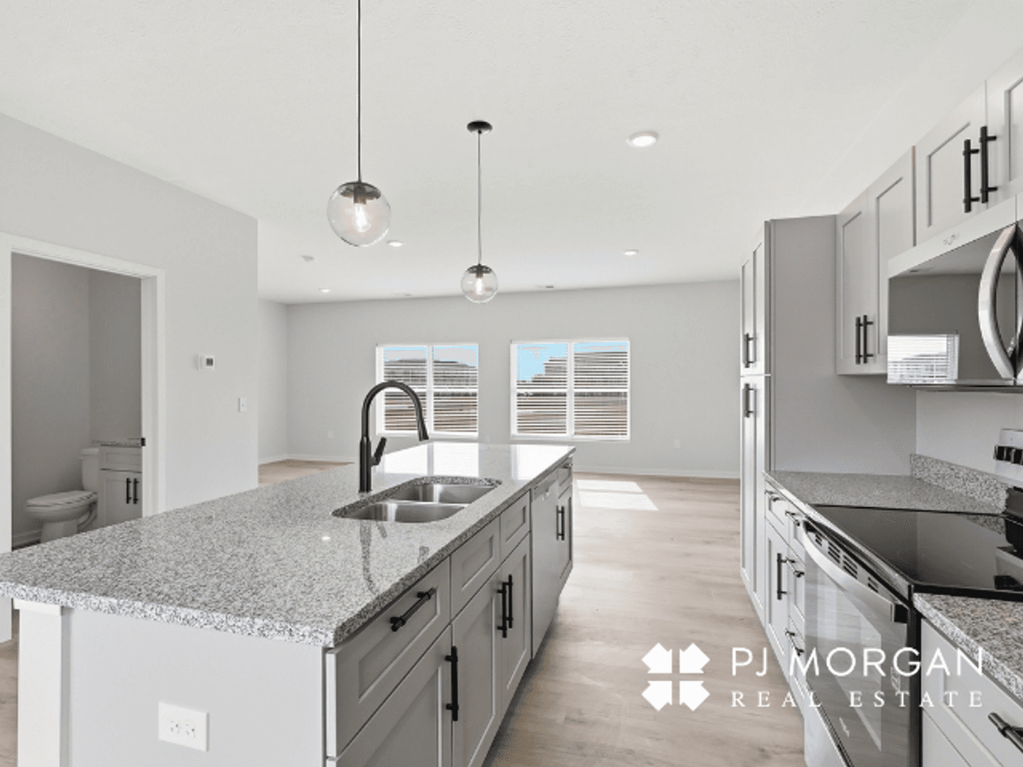 Elkhorn Townhome: 5404 S 207th Court