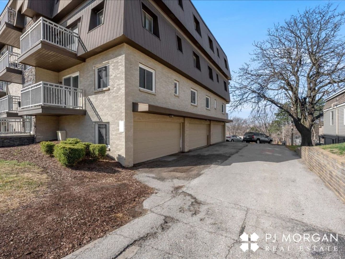 Omaha Apartment: 810 North 107th Avenue