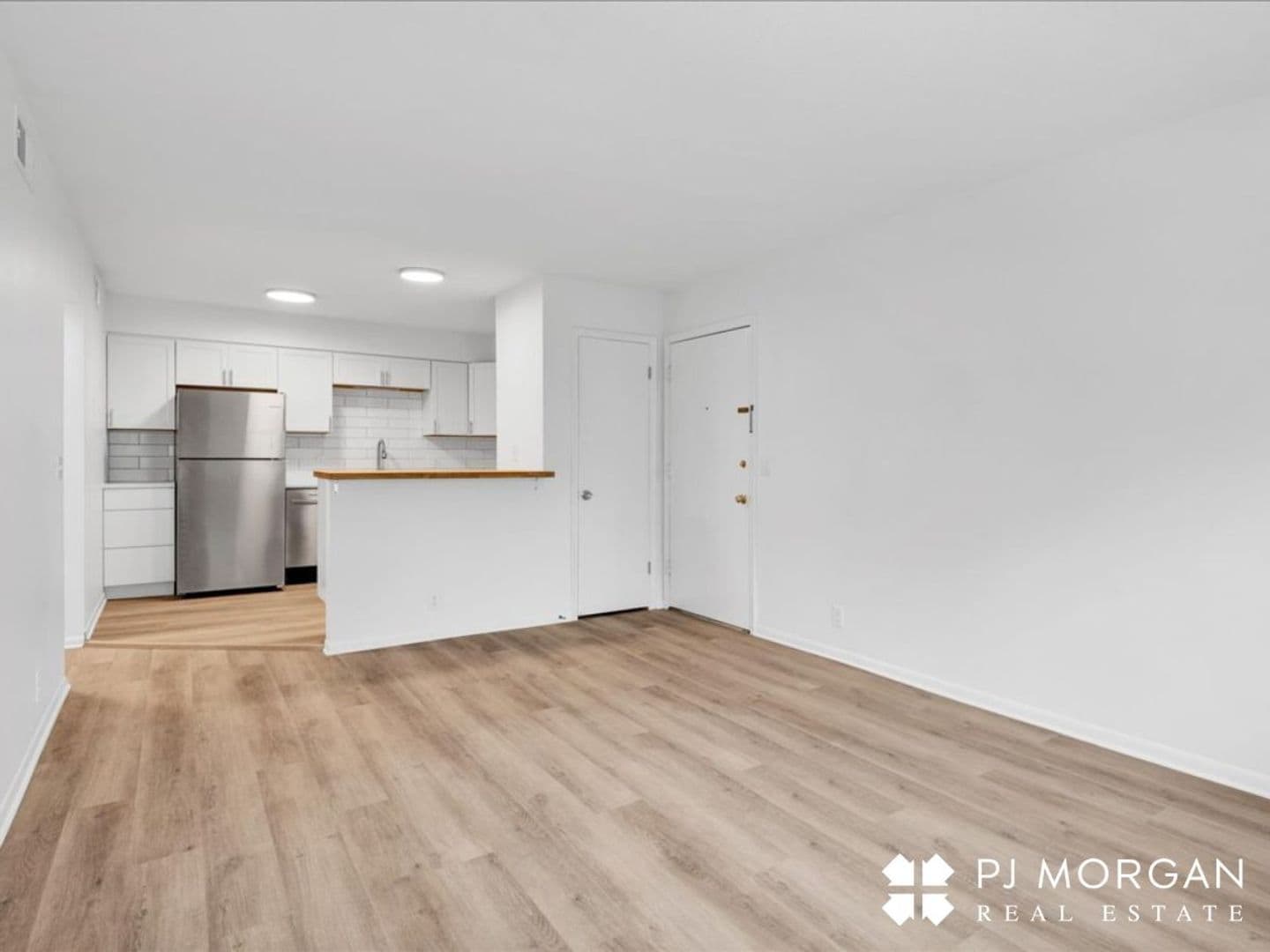 Omaha Apartment: 725 S. 37th St