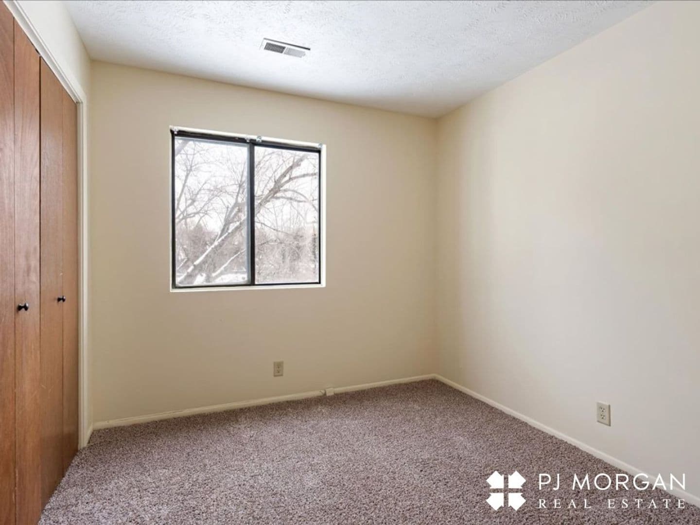 Omaha Apartment: 10808 Oakbrook Circle
