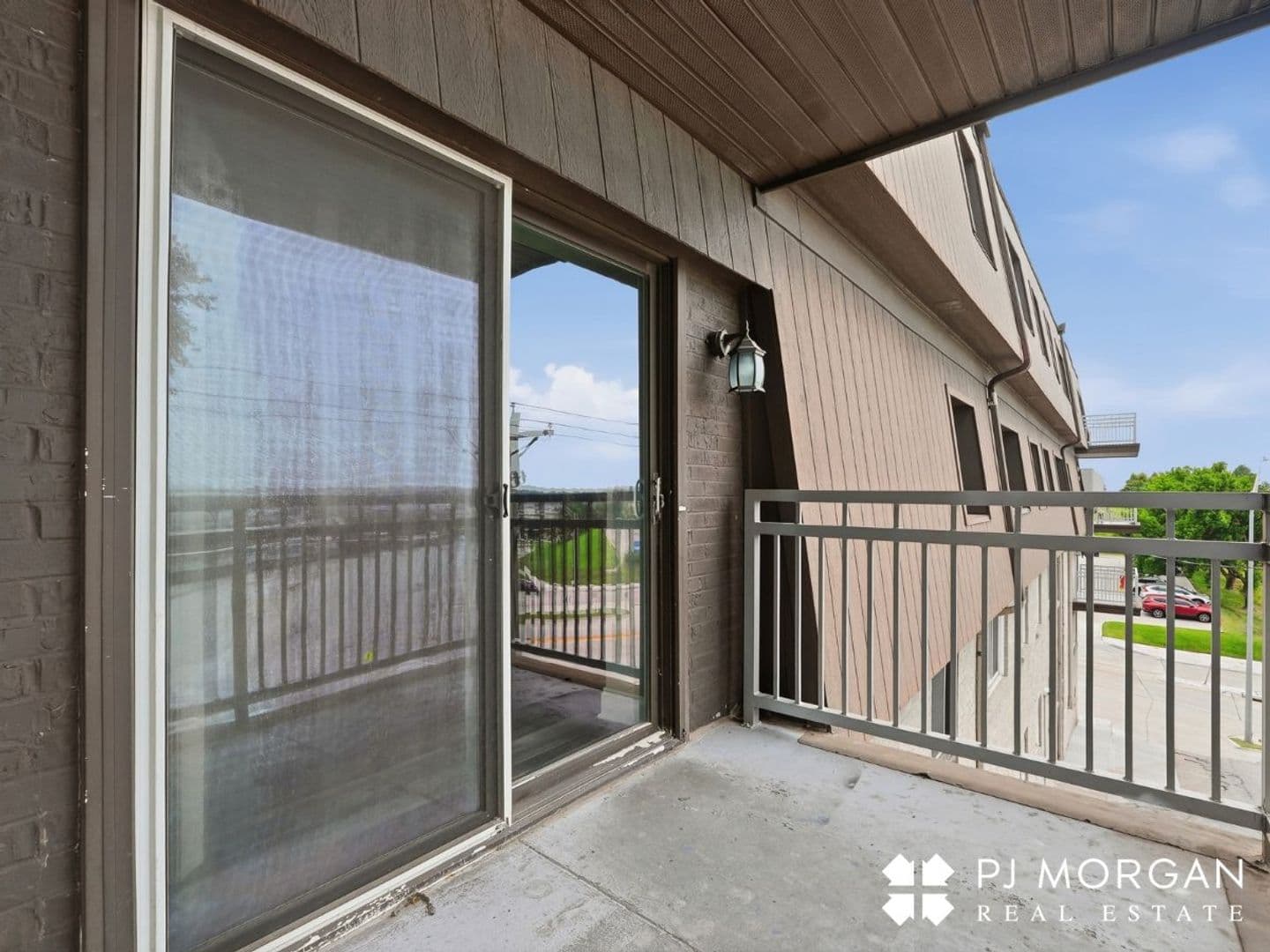 Omaha Apartment: 810 North 107th Avenue