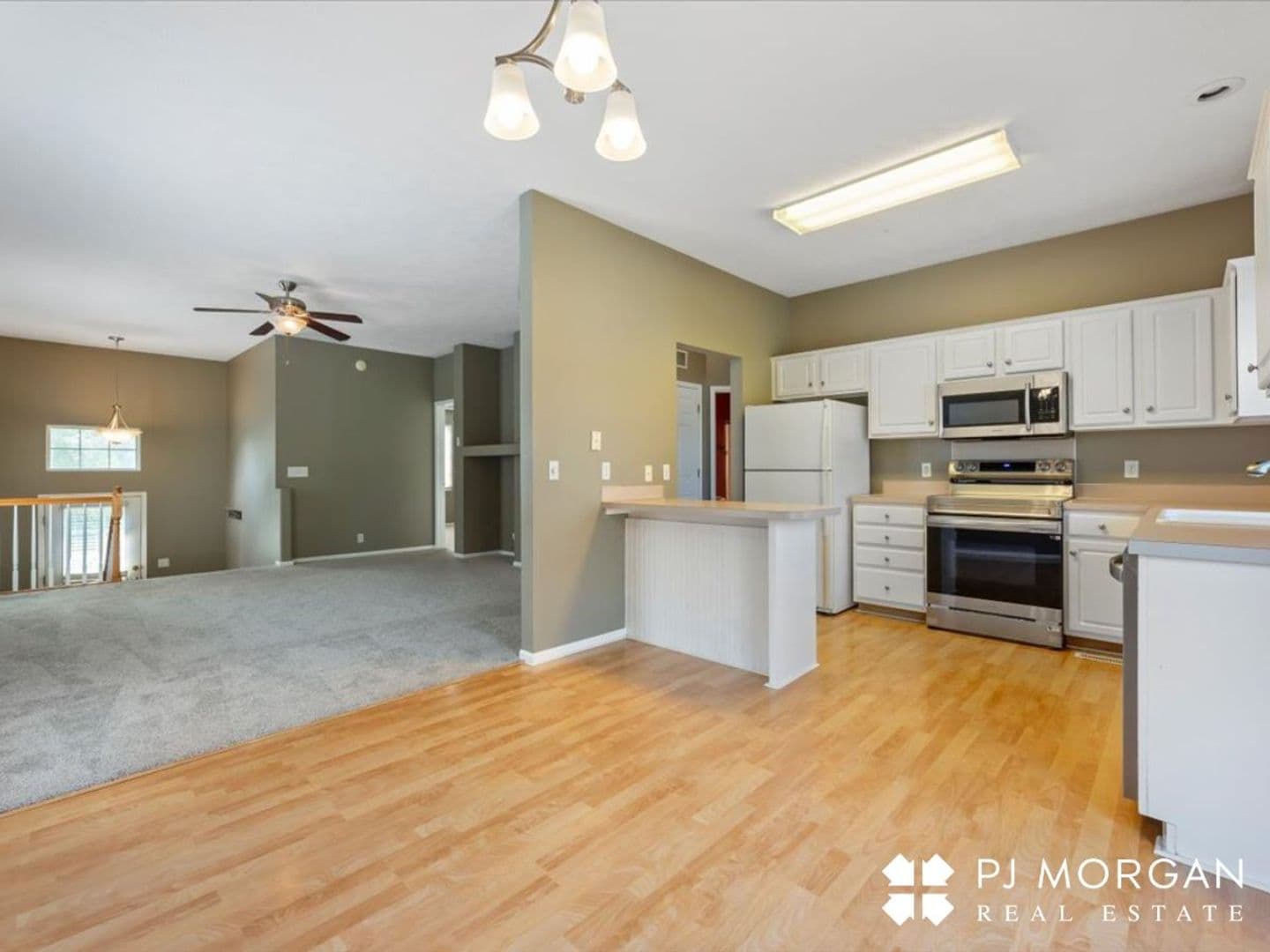 Omaha House: 14464 Saratoga