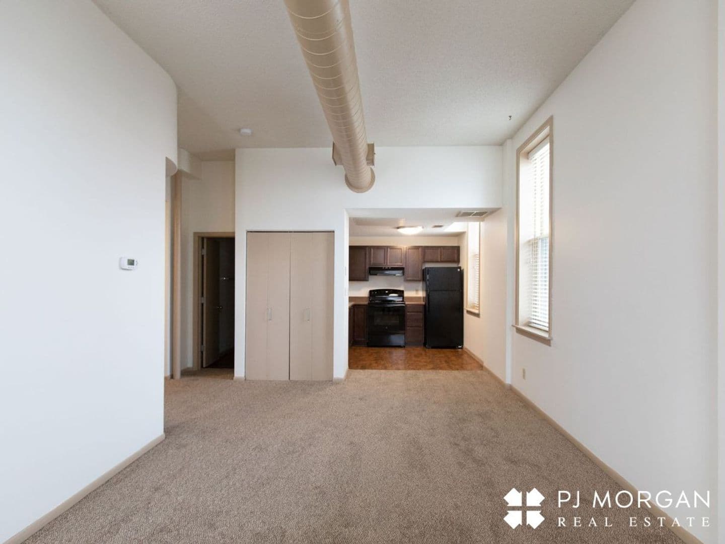 Omaha Apartment: 1402 1/2 S 13th St