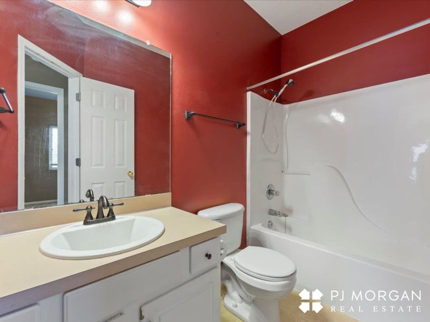 Omaha House: 14464 Saratoga