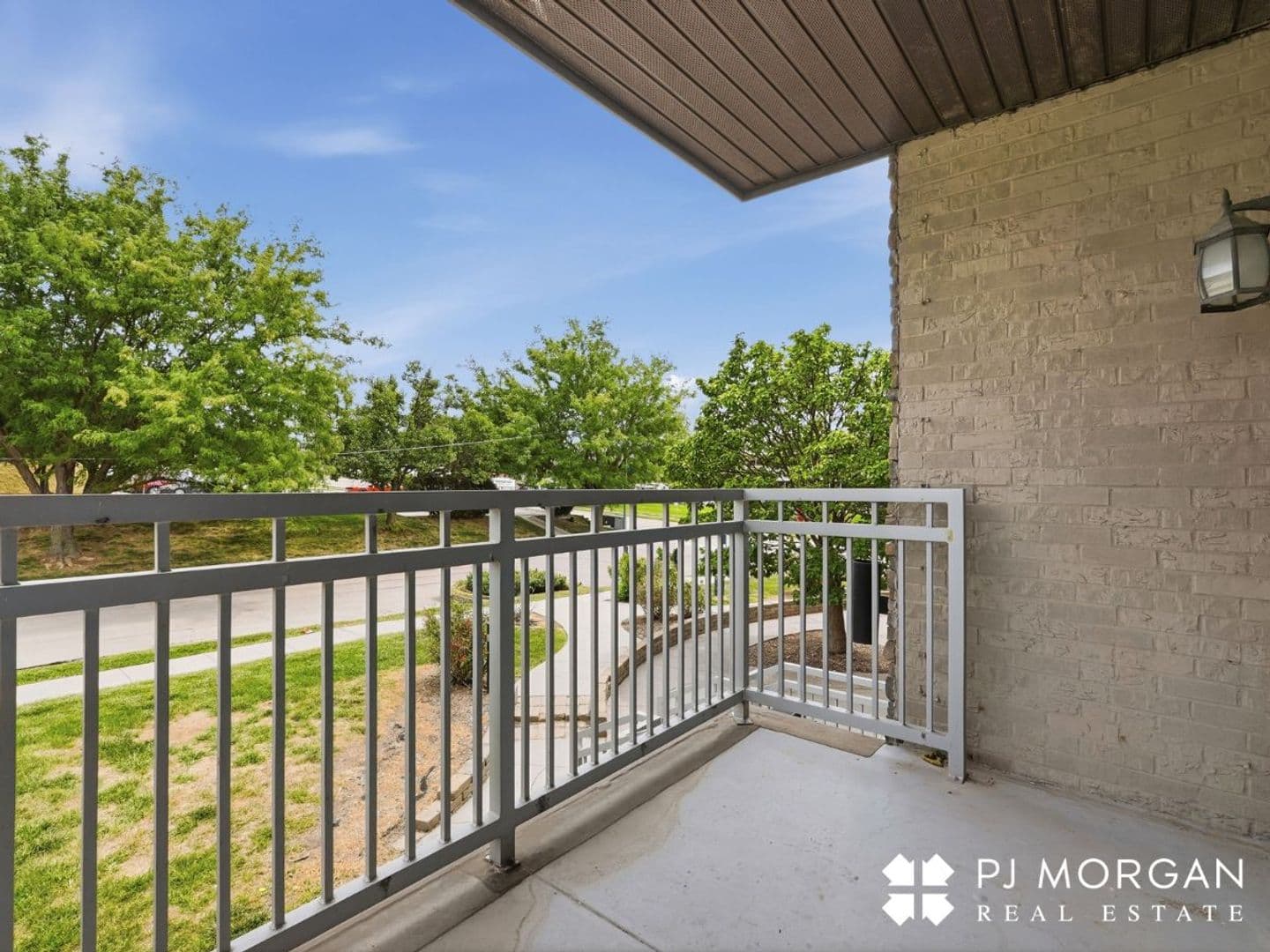 Omaha Apartment: 810 North 107th Avenue