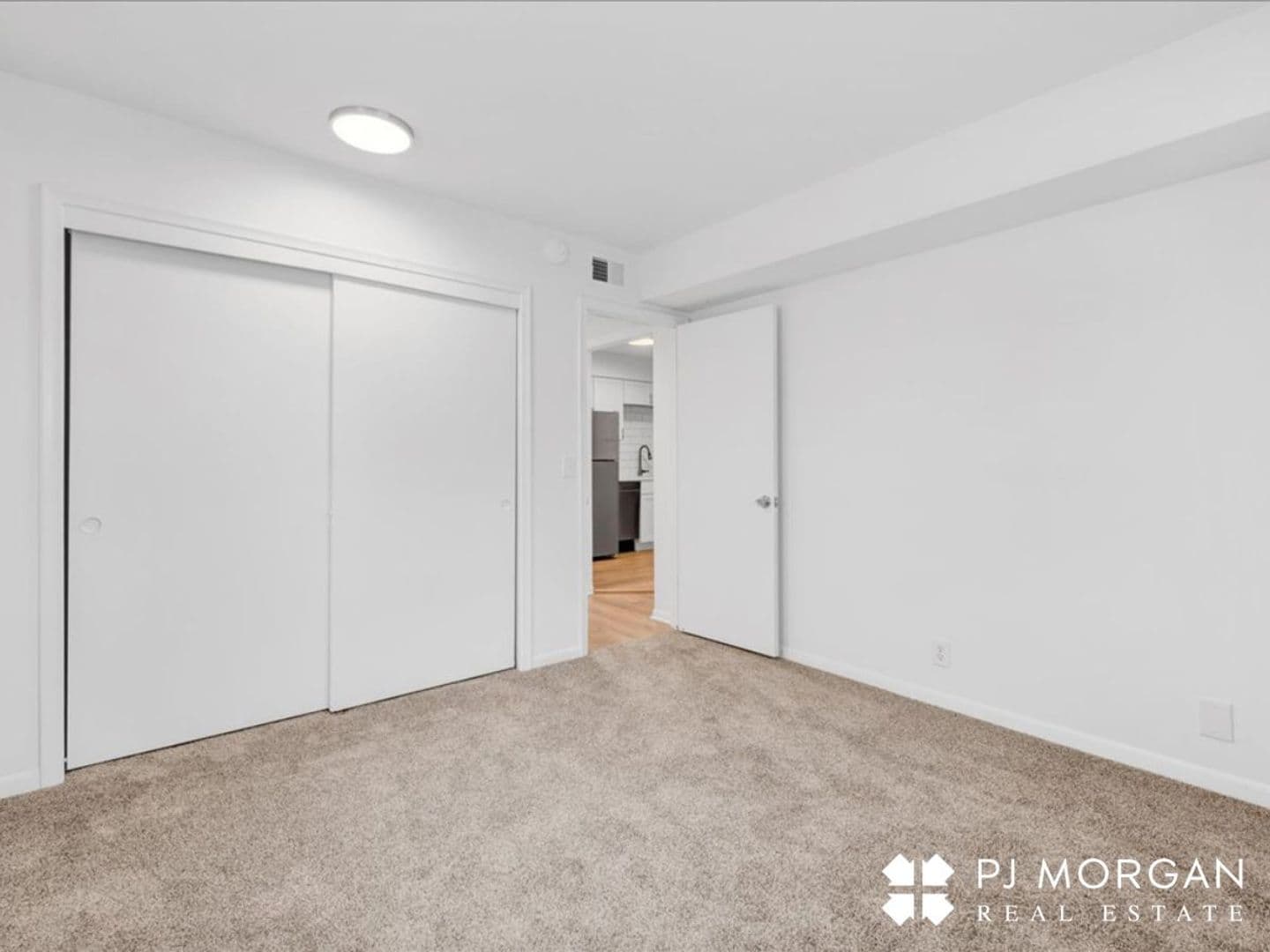 Omaha Apartment: 725 S. 37th St