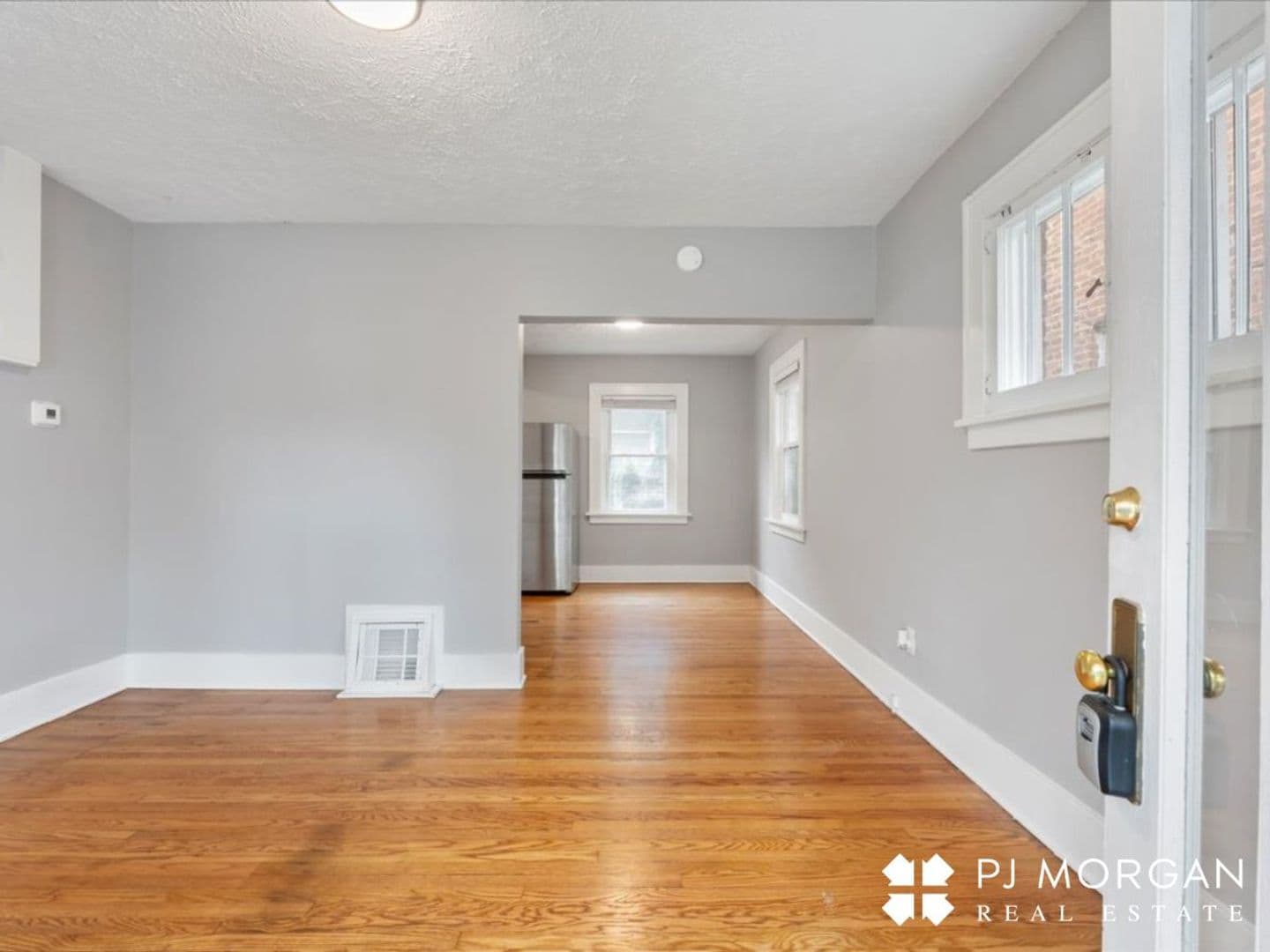 Omaha Apartment: 802-804 N 48th Street