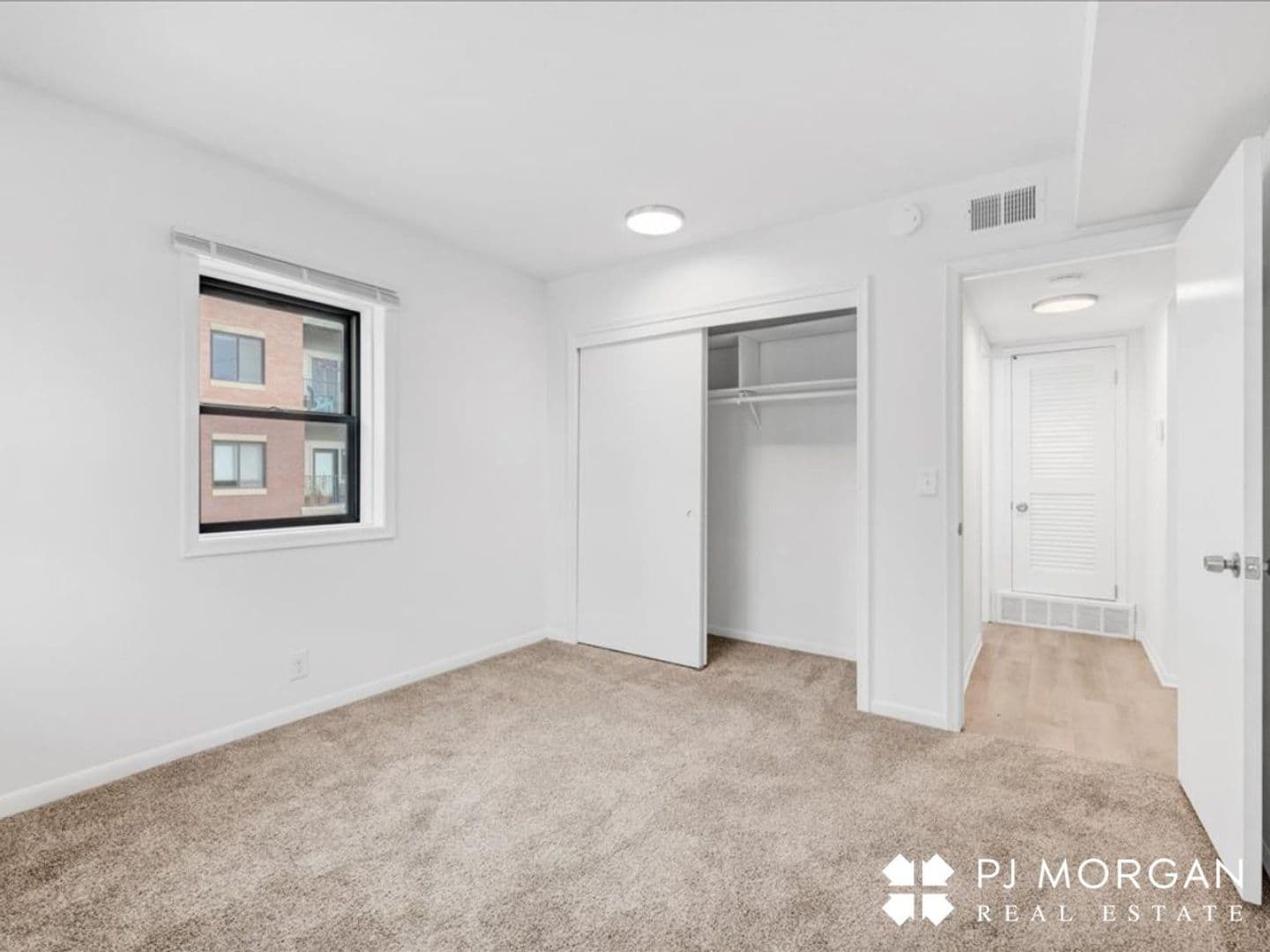 Omaha Apartment: 725 S. 37th St
