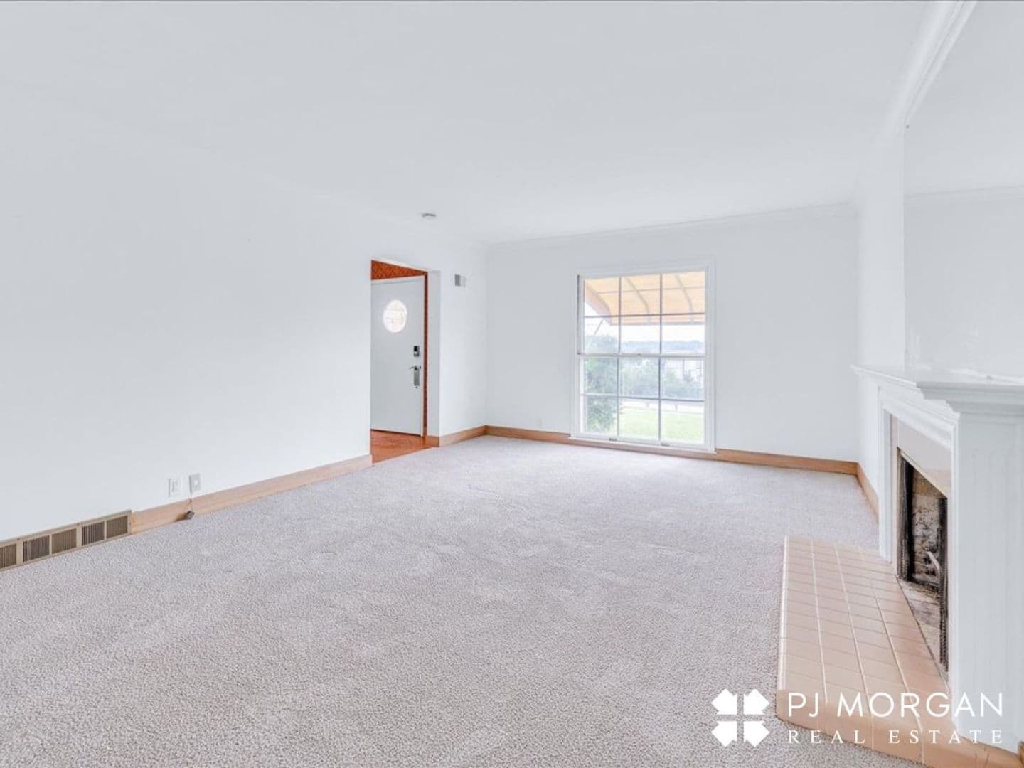 Omaha House: 304 S 84th St.