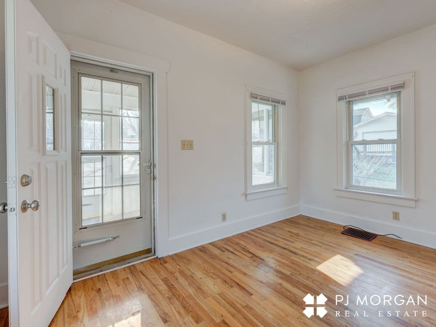 Omaha Apartment: 2122 S 35th Avenue