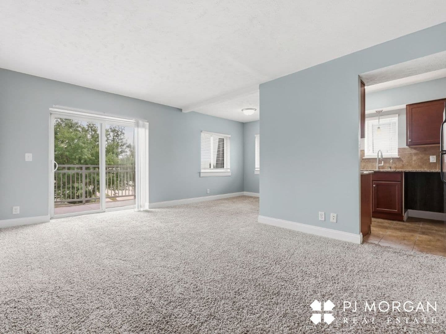 Omaha Apartment: 810 North 107th Avenue