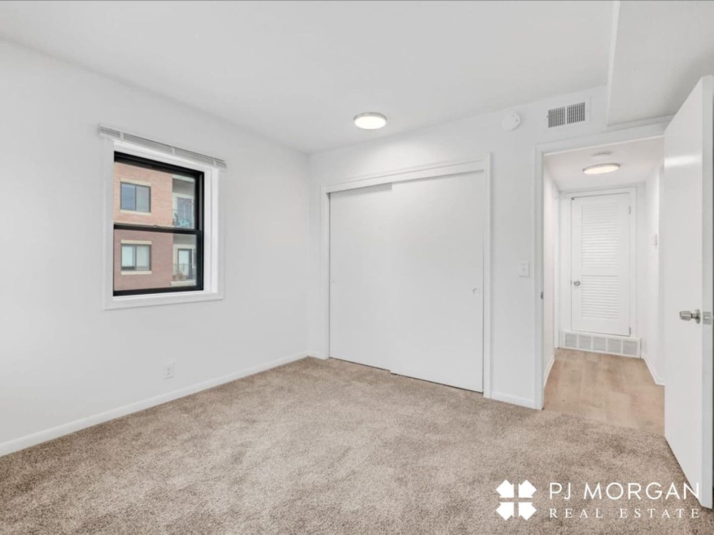 Omaha Apartment: 725 S. 37th St