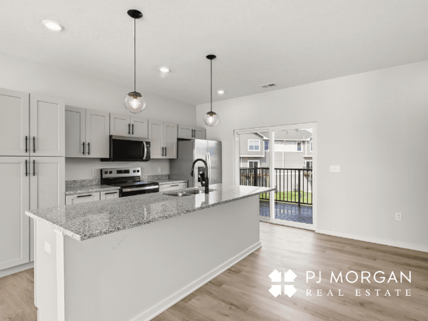 Elkhorn Townhome: 5404 S 207th Court