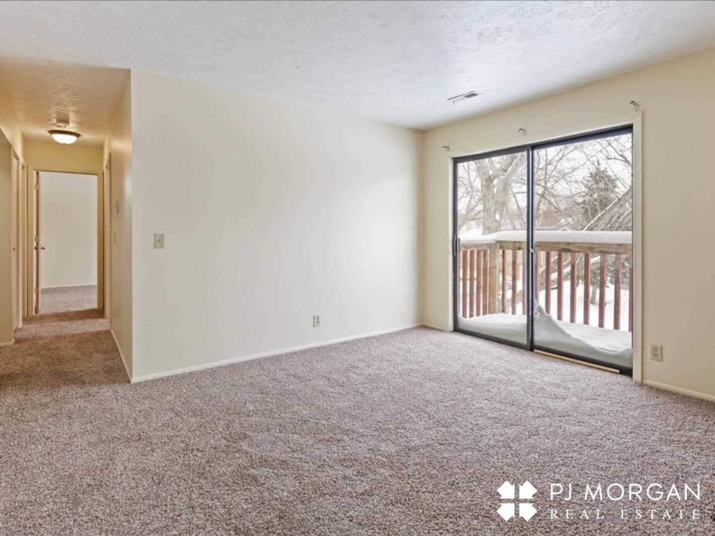 Omaha Apartment: 10808 Oakbrook Circle