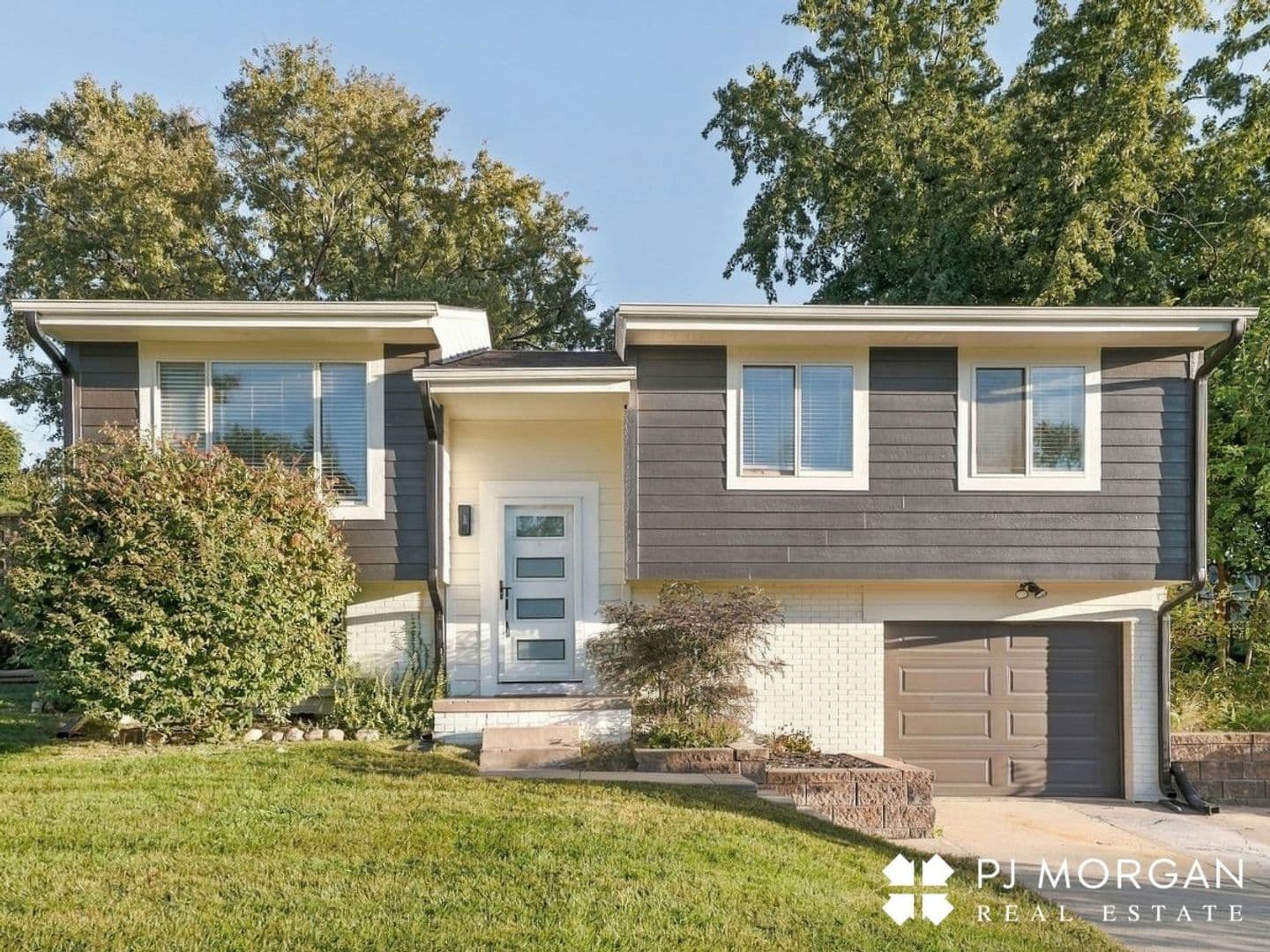 Omaha House: 13010 Gertrude Street