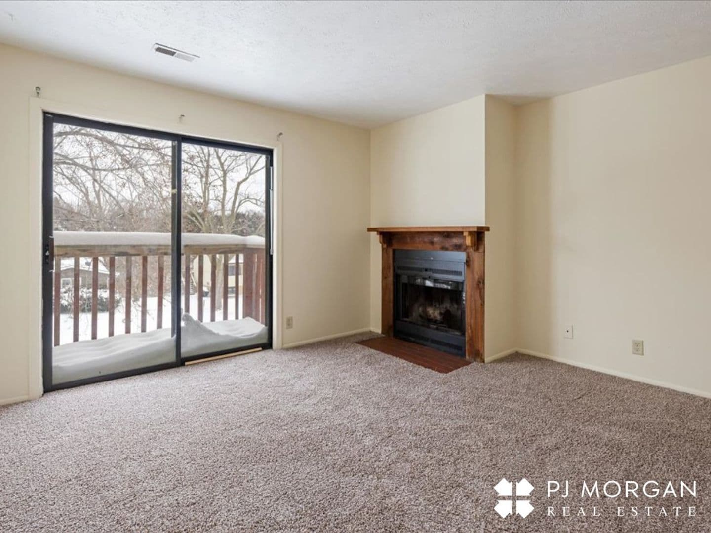 Omaha Apartment: 10808 Oakbrook Circle