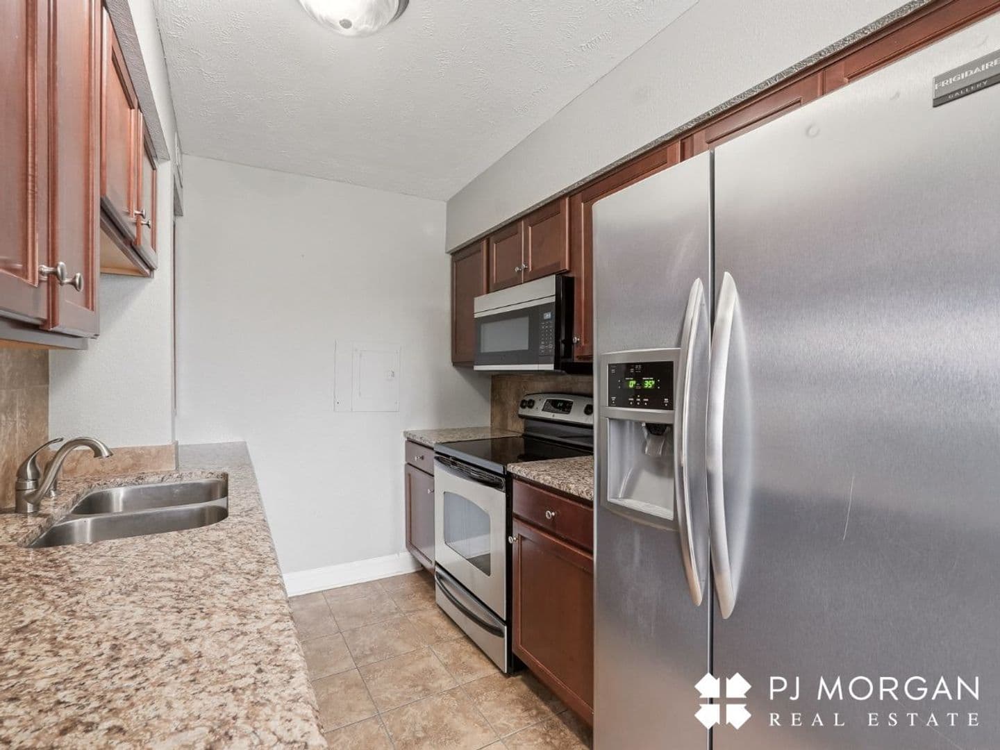 Omaha Apartment: 810 North 107th Avenue