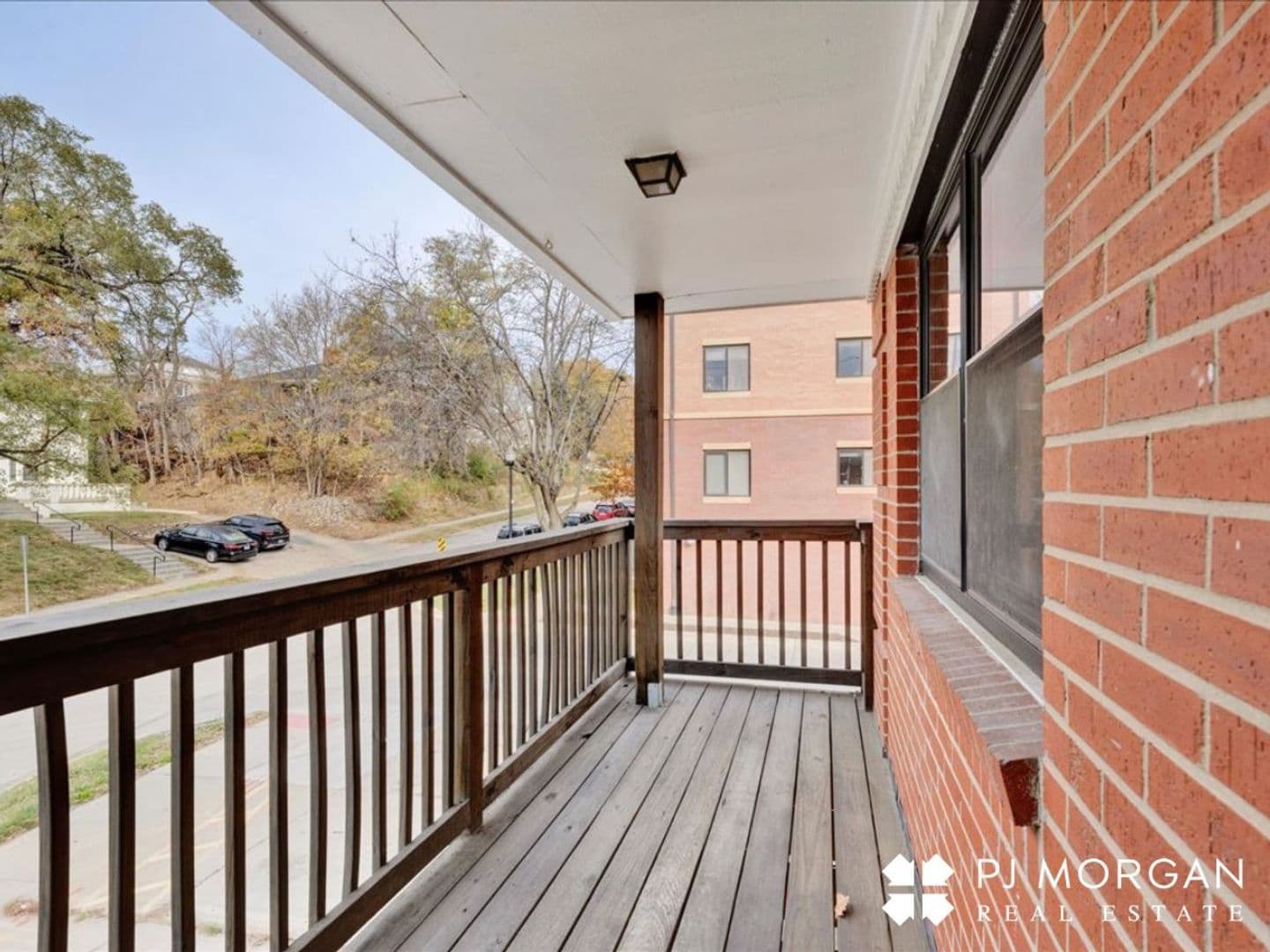 Omaha Apartment: 725 S. 37th St