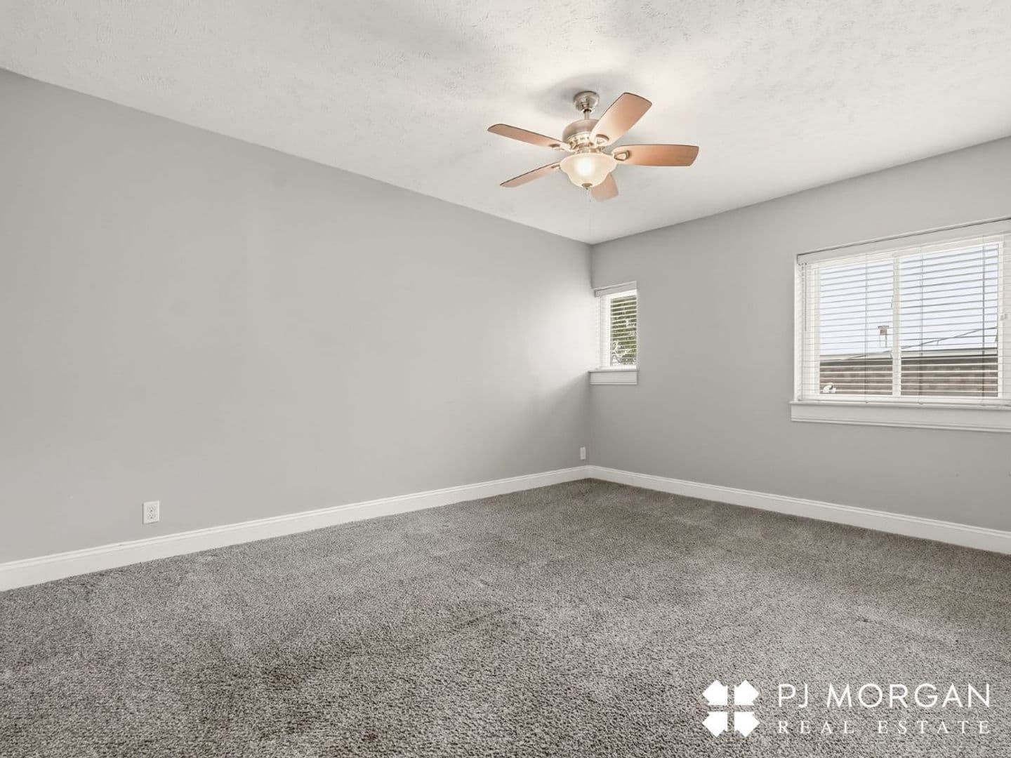 Omaha Apartment: 810 North 107th Avenue
