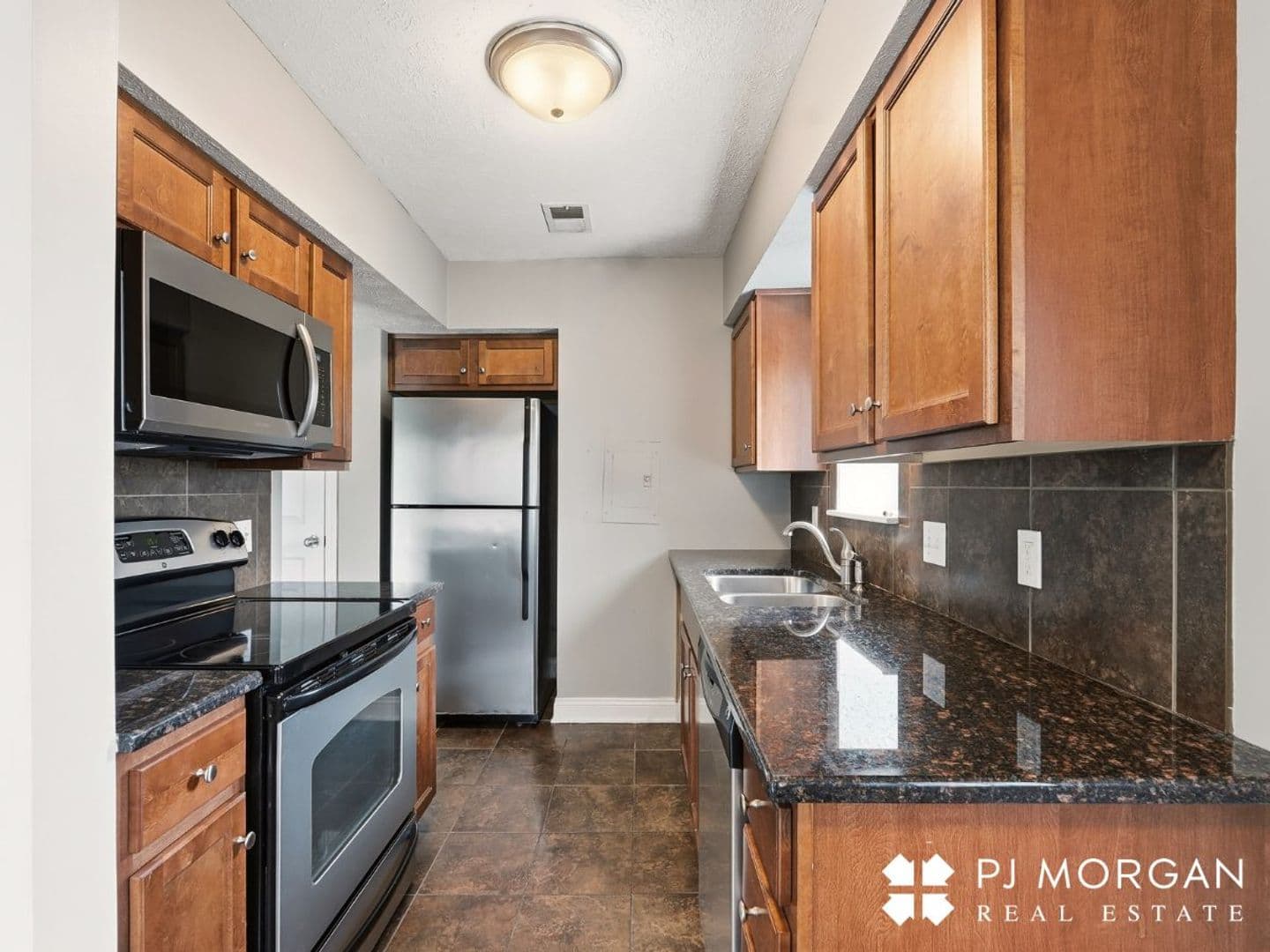 Omaha Apartment: 810 North 107th Avenue