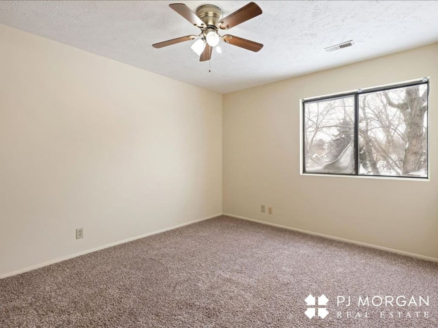 Omaha Apartment: 10808 Oakbrook Circle