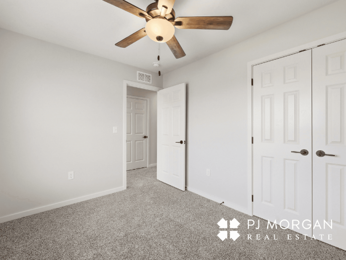 Elkhorn Townhome: 5404 S 207th Court