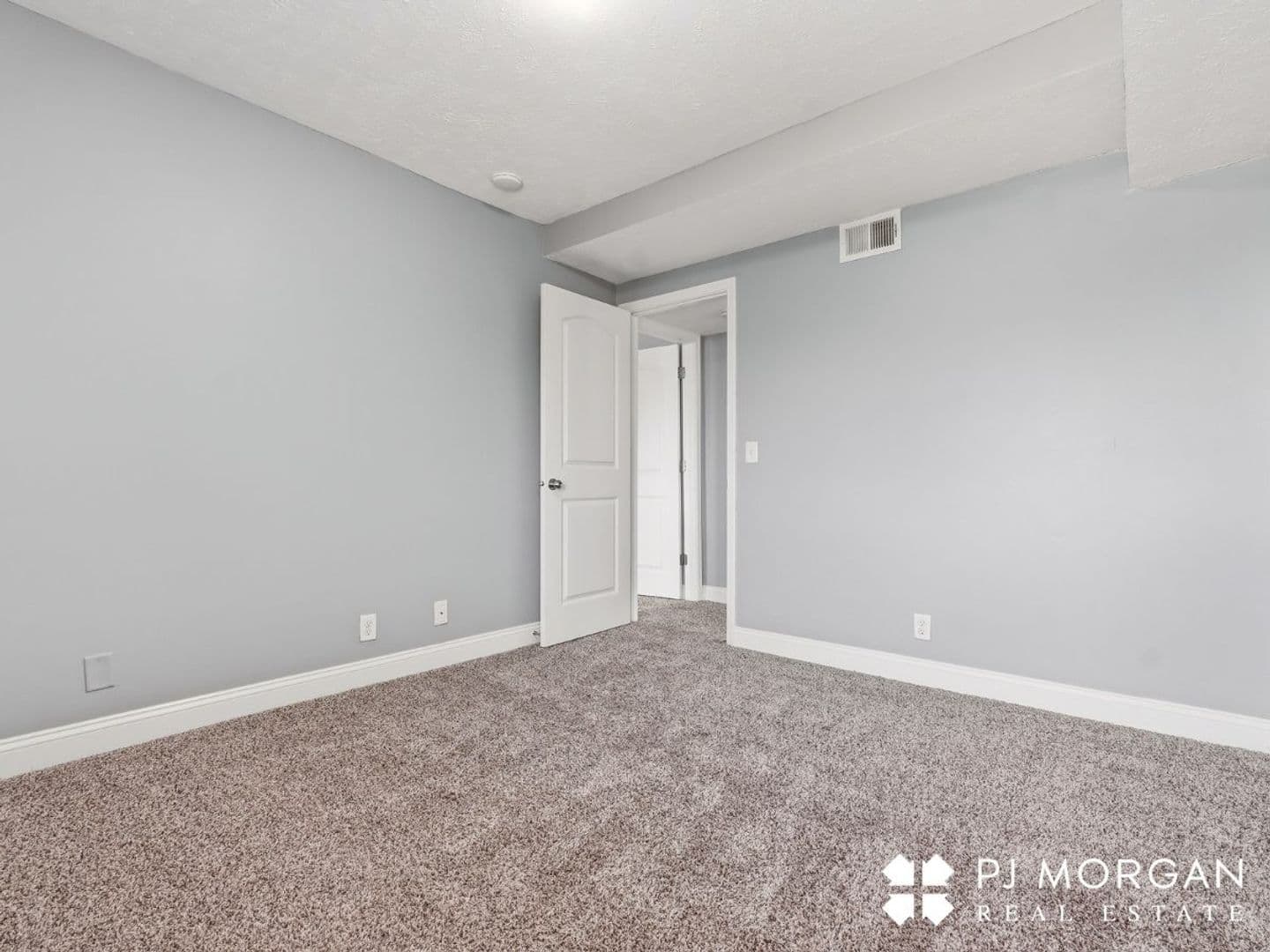 Omaha Apartment: 810 North 107th Avenue