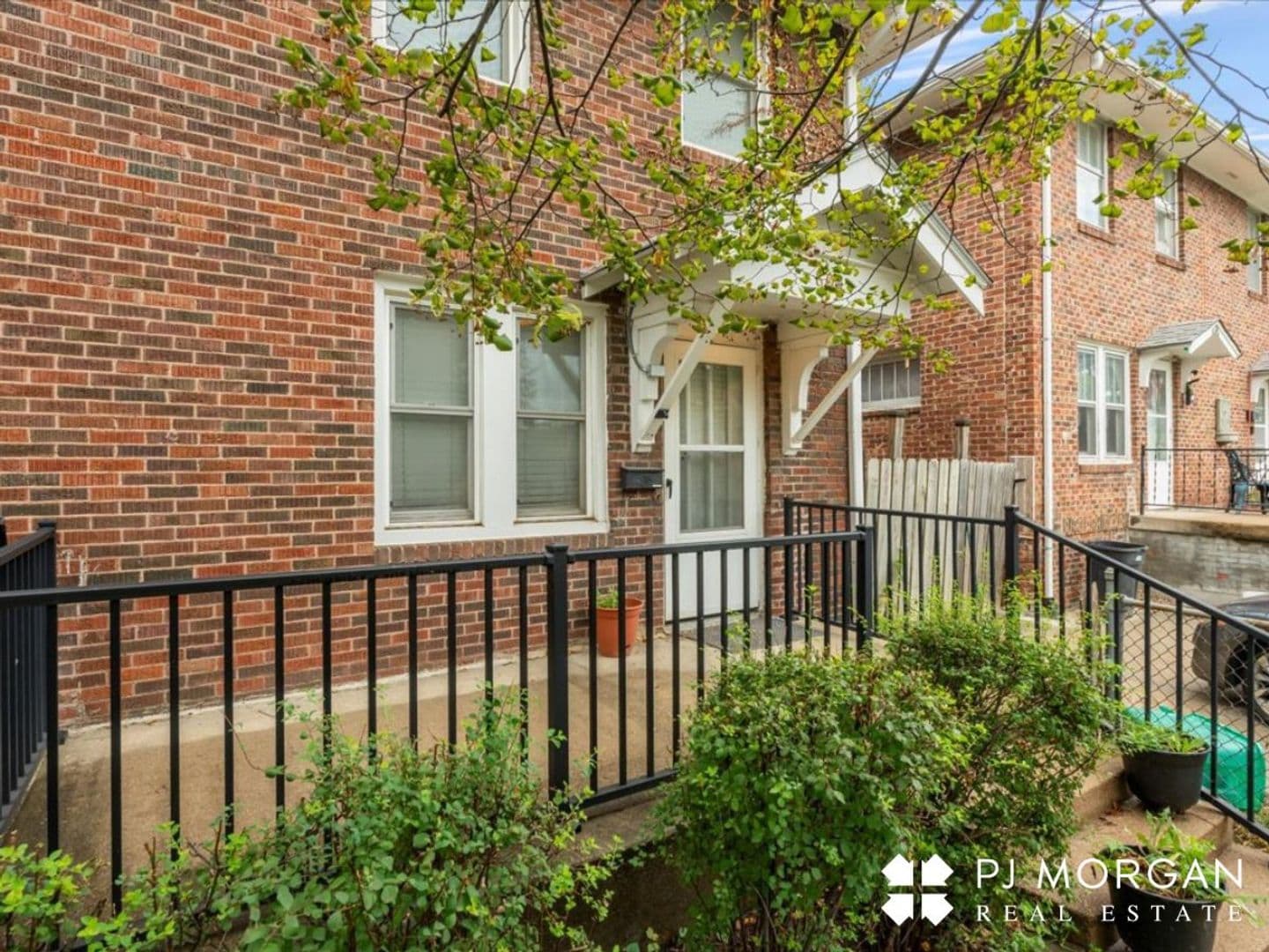 Omaha Apartment: 802-804 N 48th Street