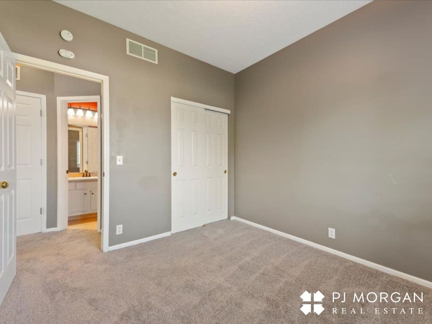 Omaha House: 14464 Saratoga