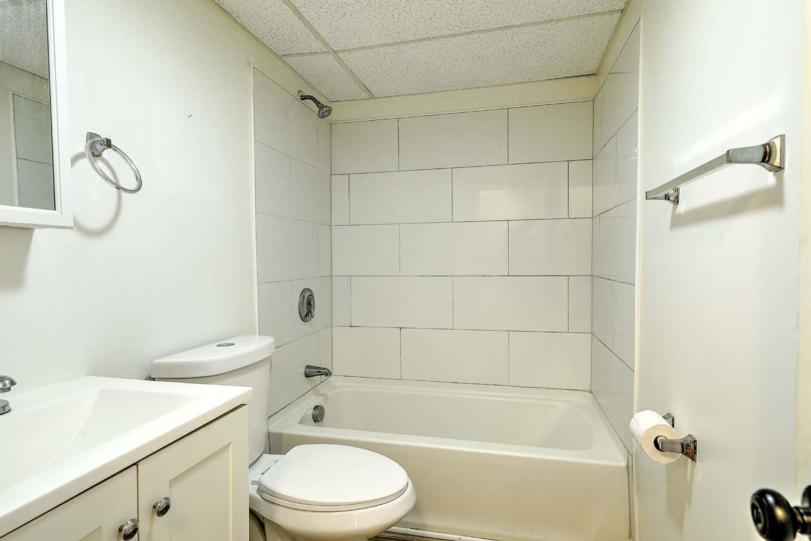 West Warwick Apartment: 855 Providence Street