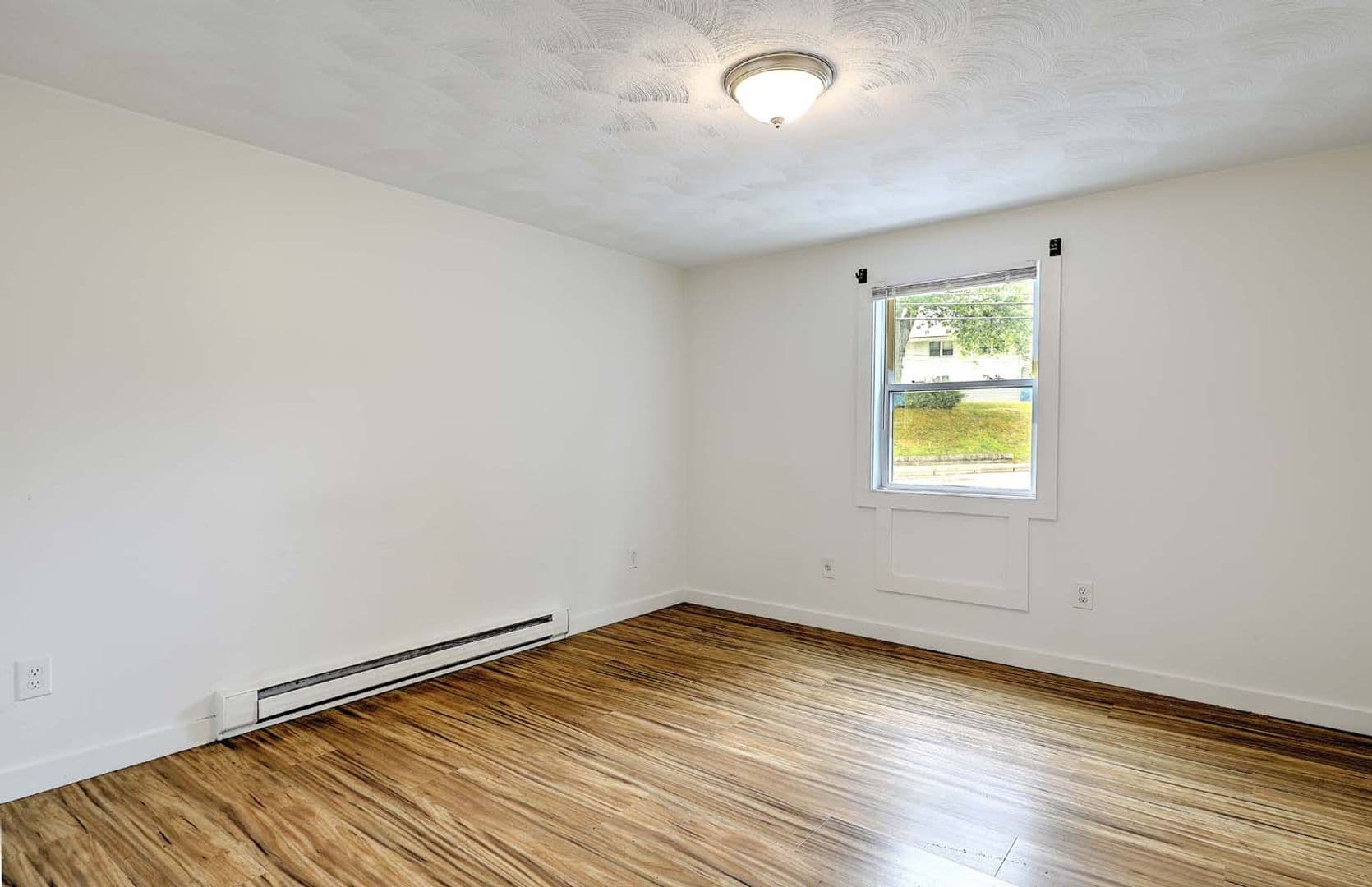 West Warwick Apartment: 855 Providence Street