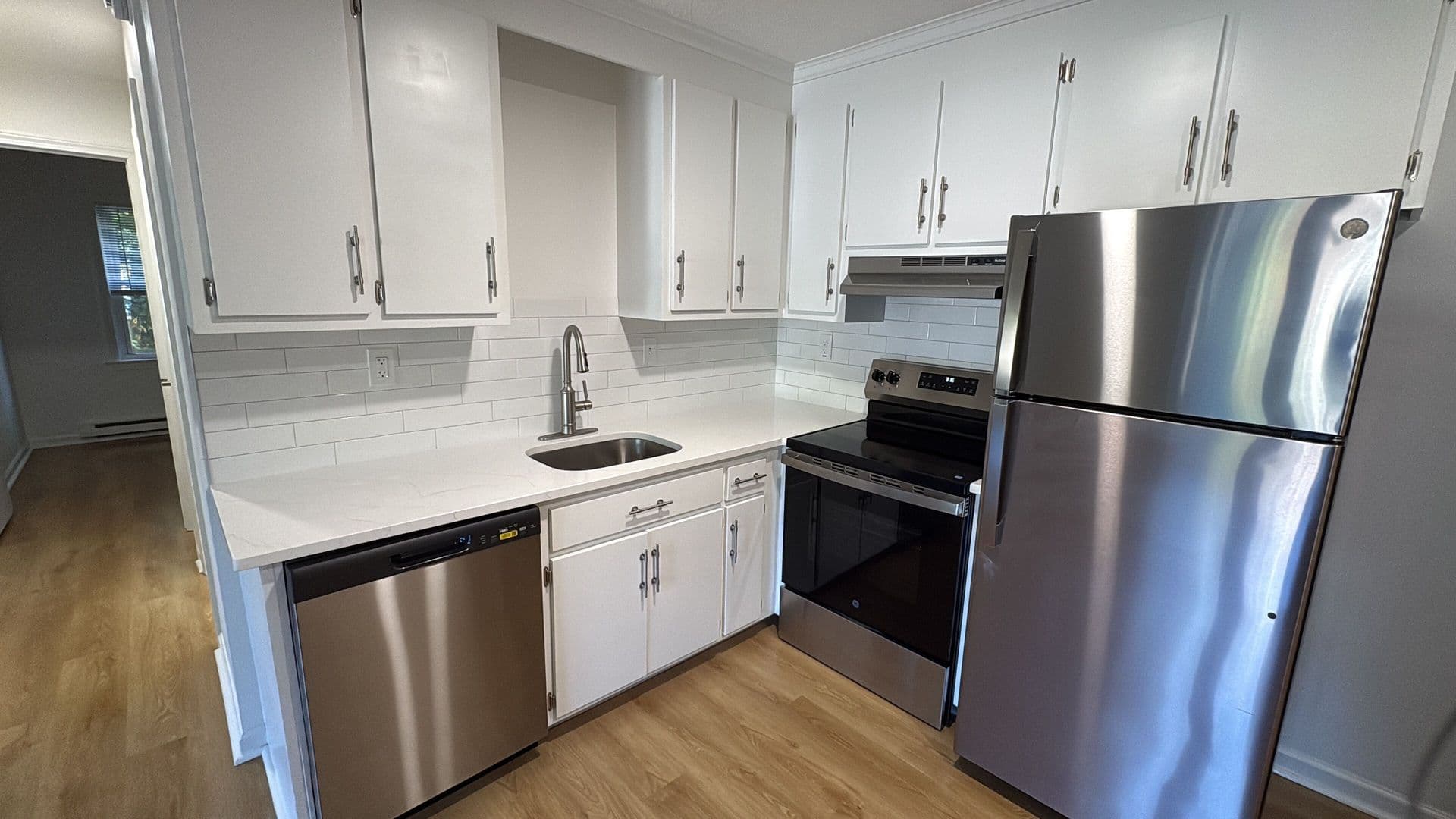 Norwich Apartment: 168 West Thames St