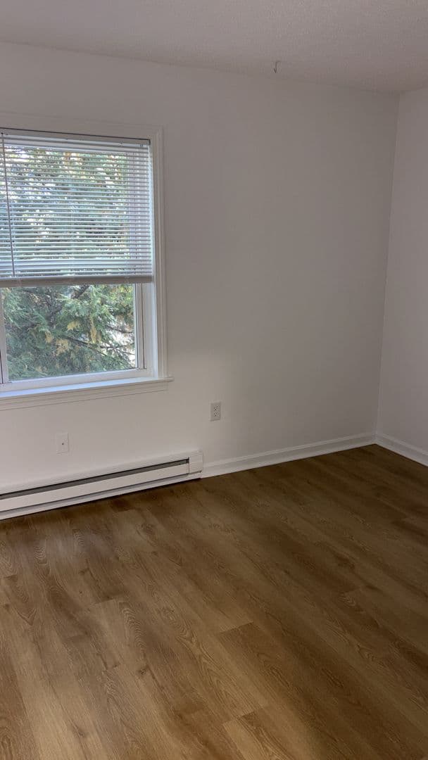 Norwich Apartment: 168 West Thames St
