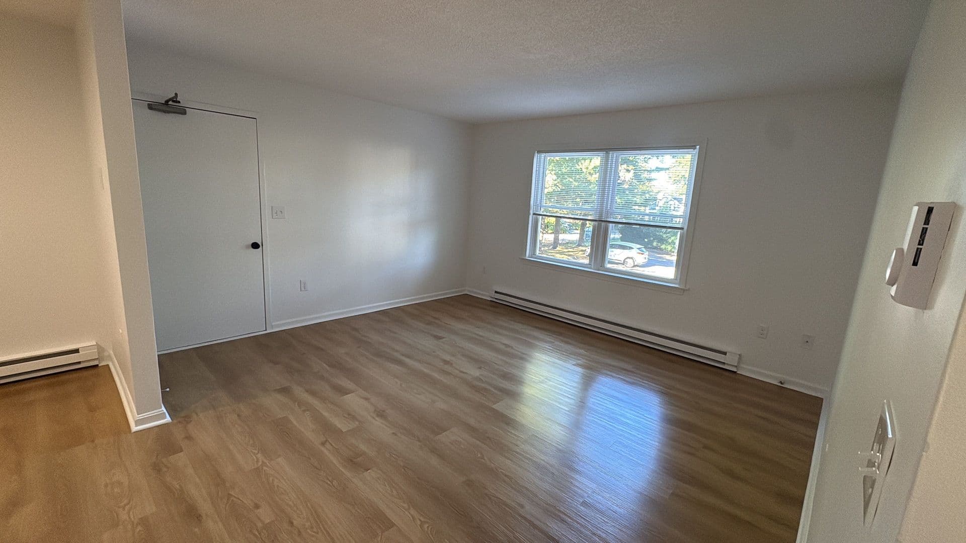 Norwich Apartment: 168 West Thames St