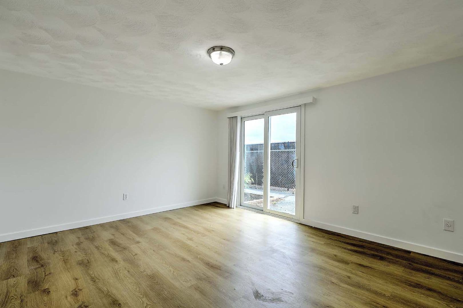 West Warwick Apartment: 855 Providence Street
