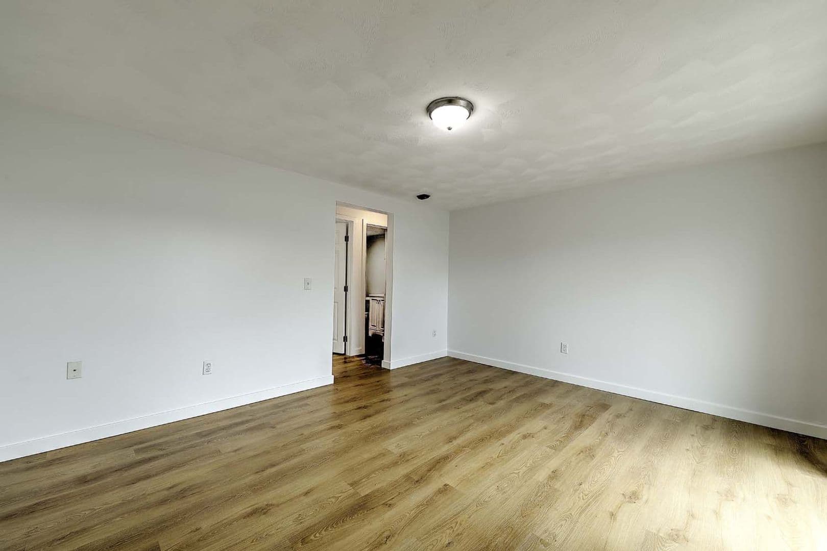 West Warwick Apartment: 855 Providence Street
