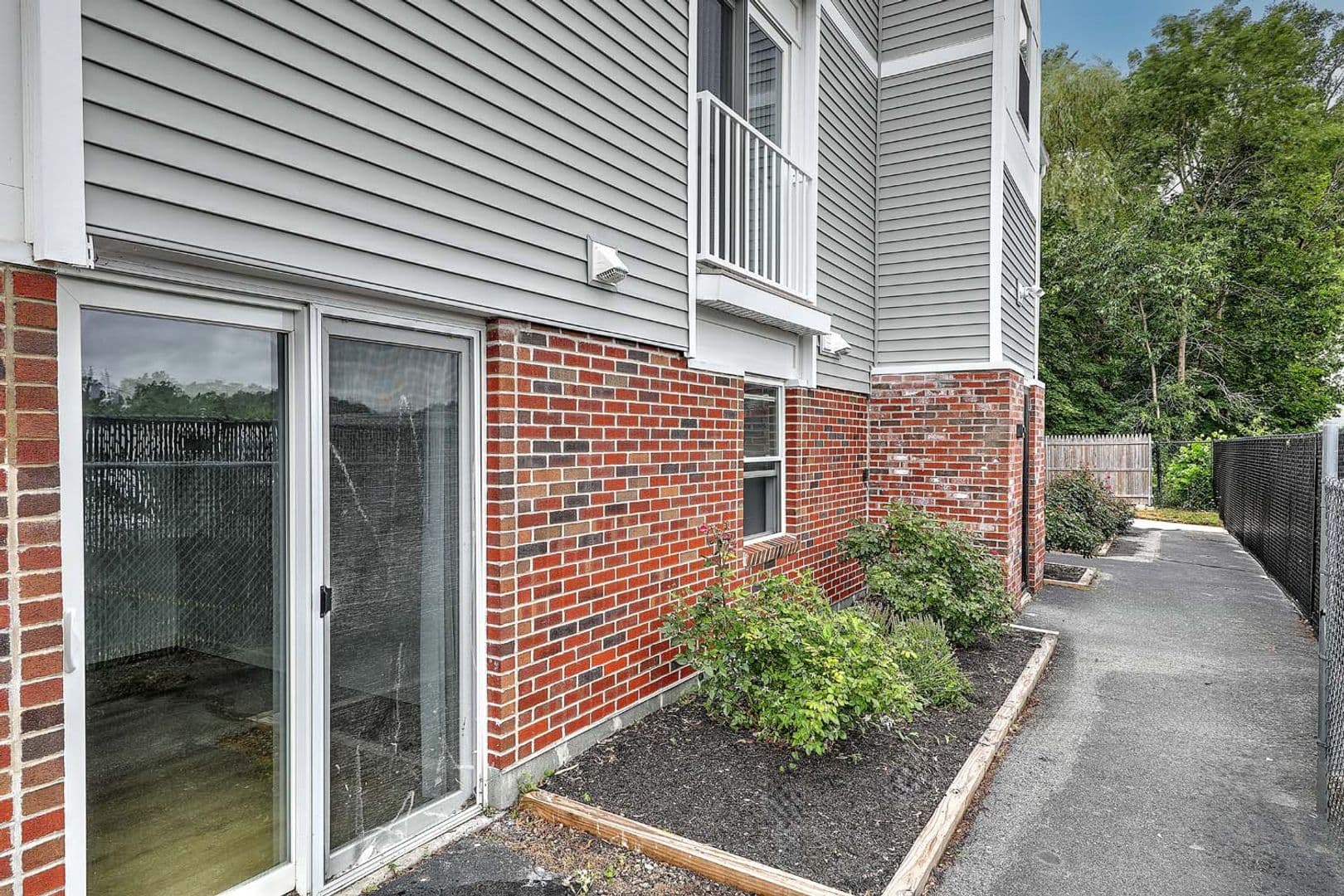 West Warwick Apartment: 855 Providence Street