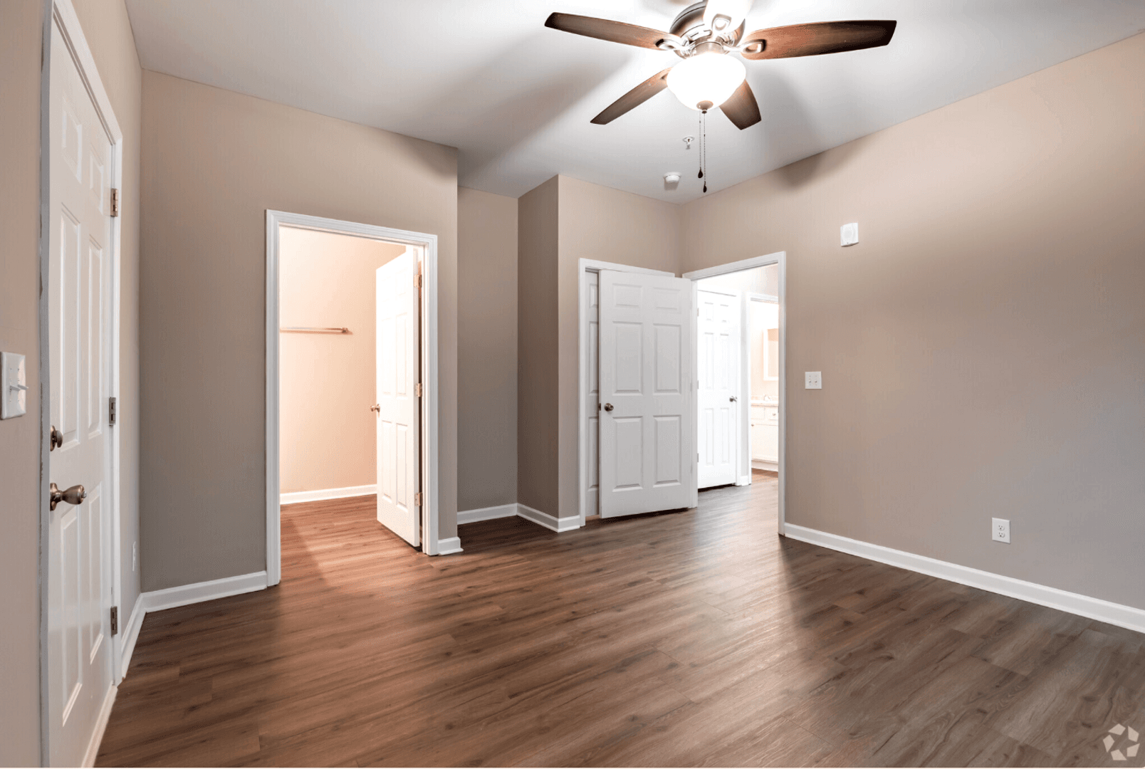 Kathleen Apartment: Club Villa Court